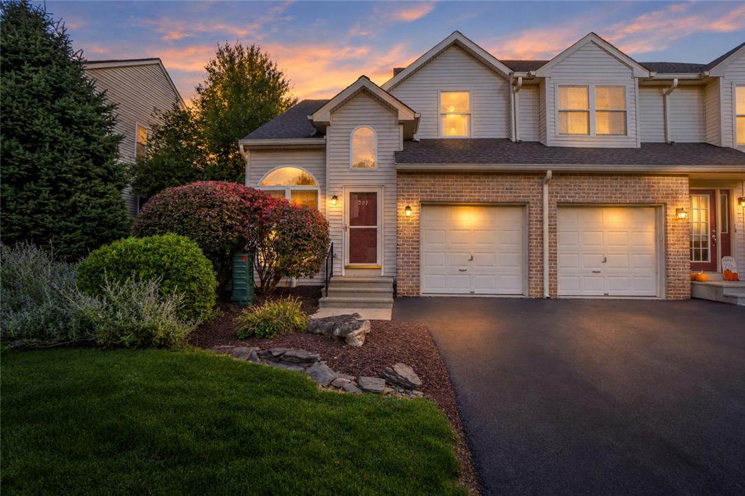 207 Ridings Circle Unit 207 — photo