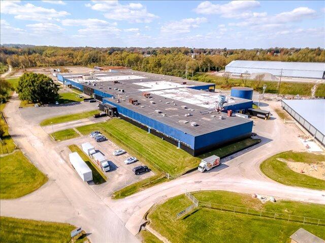 1140 Levee Road — photo