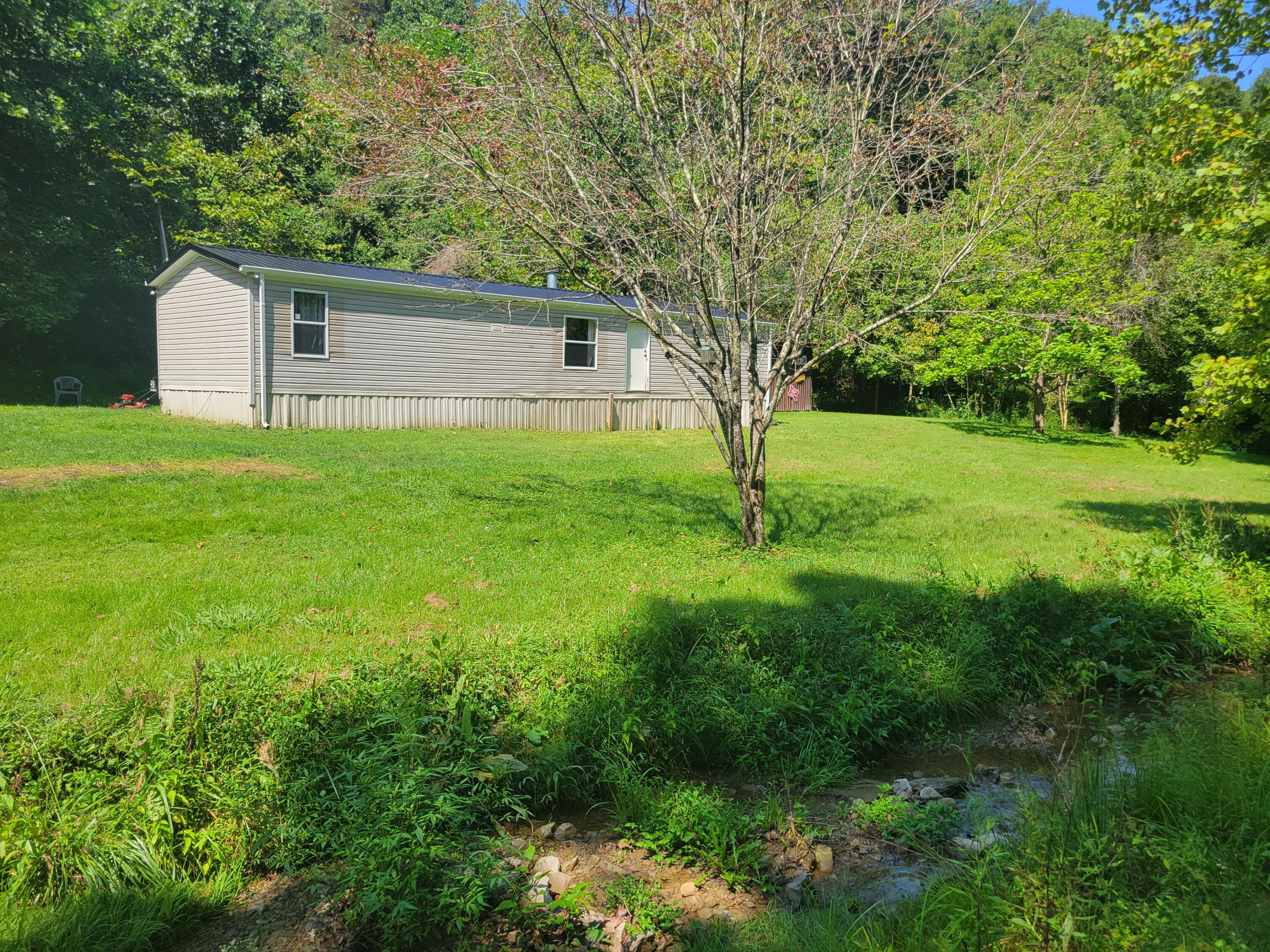 150 E Right Fork- Sugar Camp Road Drive — photo