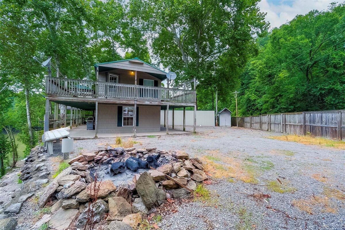 3275 Highway 355 — photo