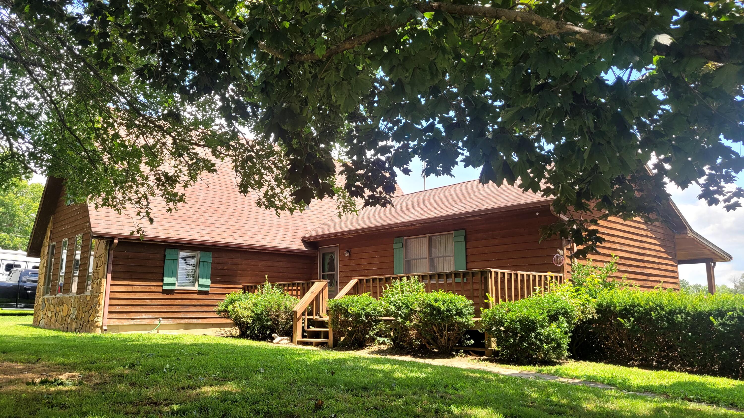 6758 Highway 1693 — photo