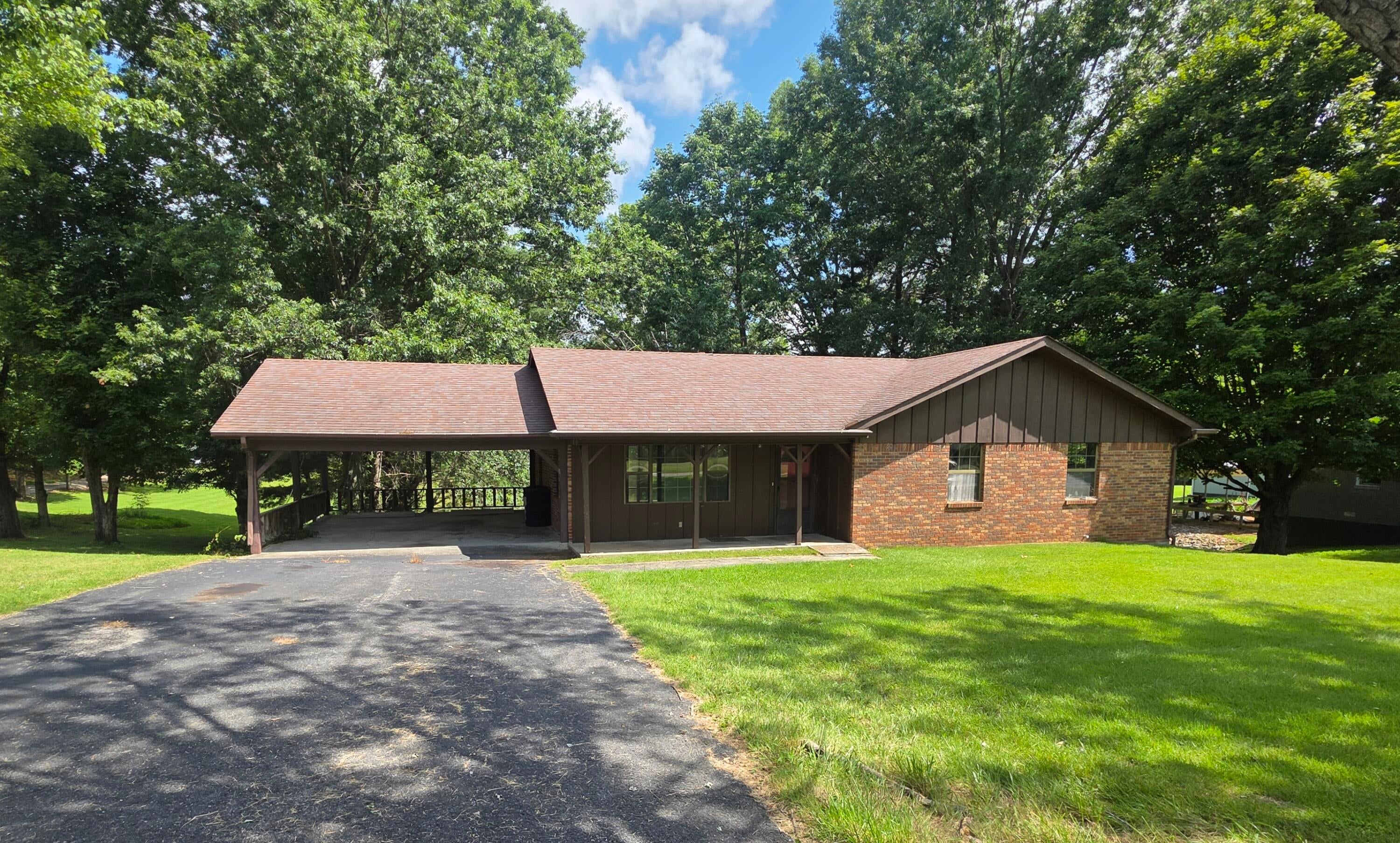 1006 Rainbow Drive — photo