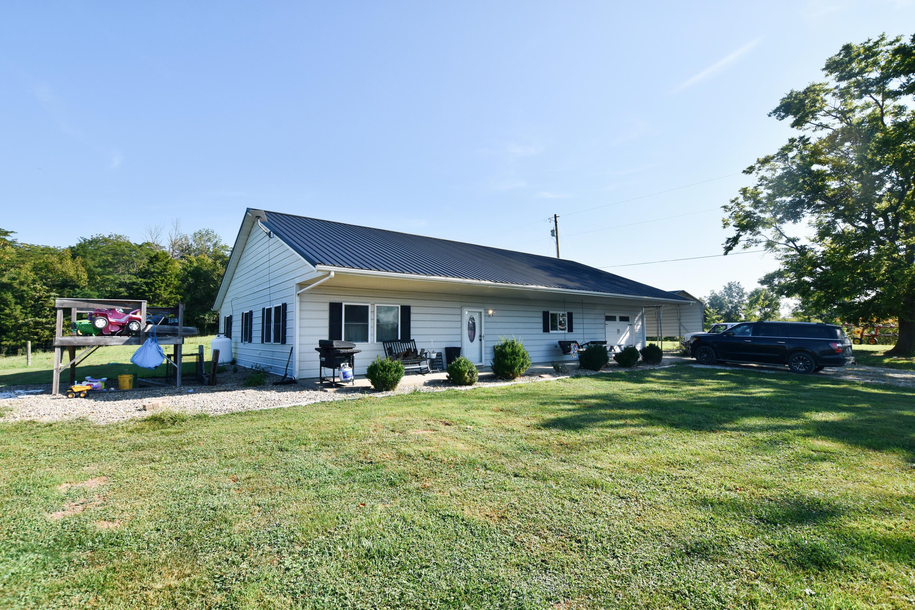 410 Murphy Lane — photo