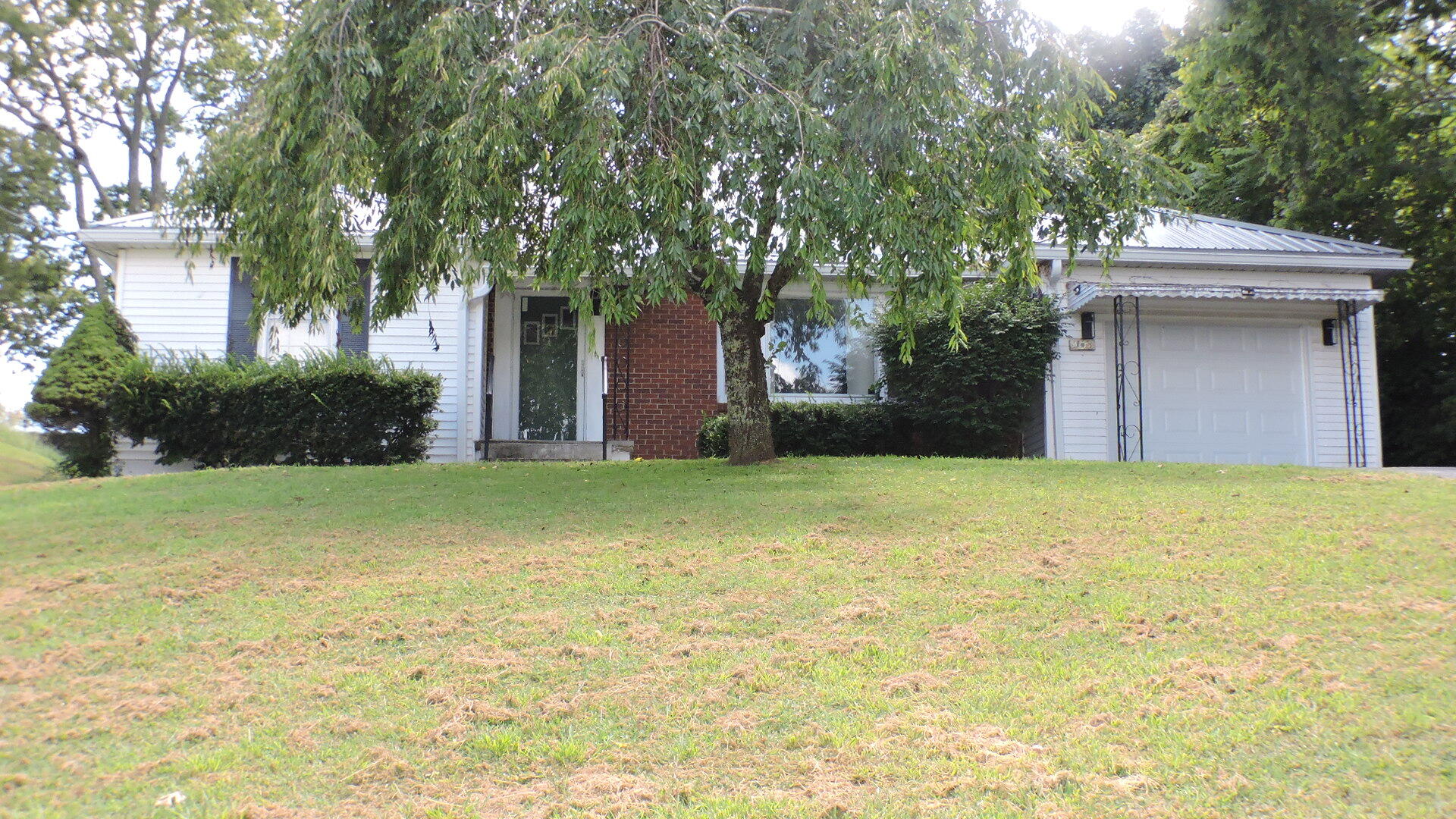 463 E High Street — photo