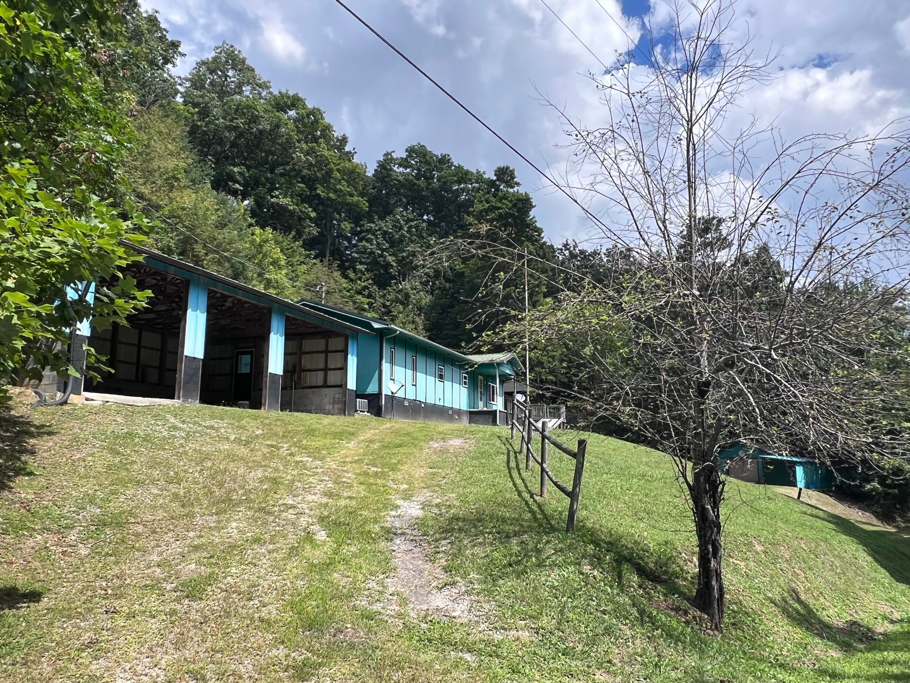 461 Round Ridge Road — photo