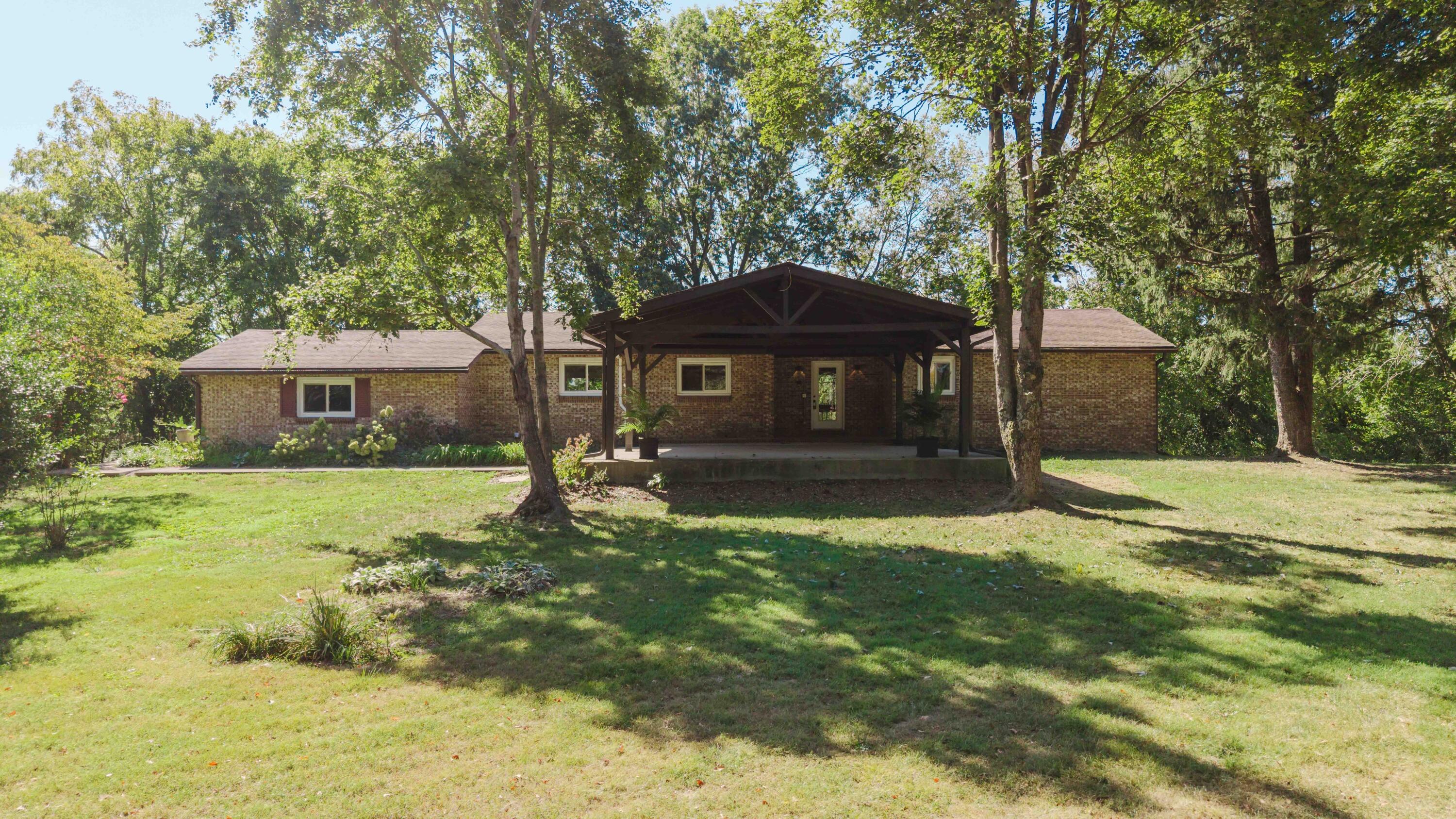 575 Chrisman Circle — photo