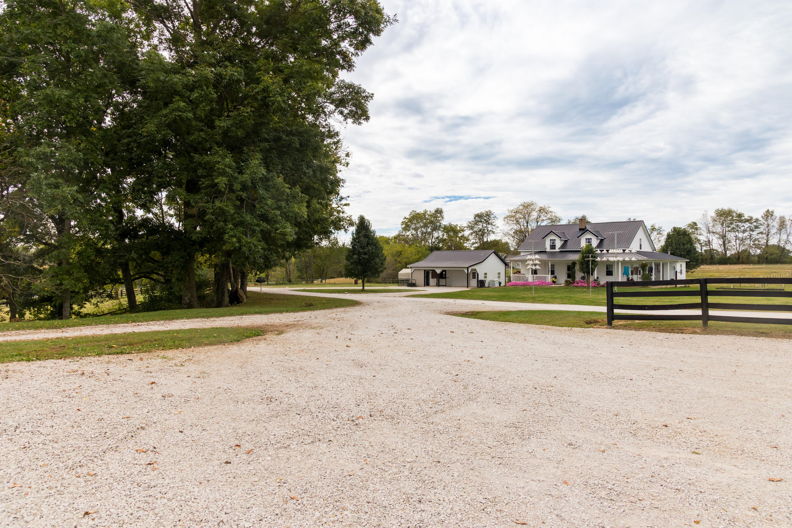 4960 Kendall Springs Road — photo