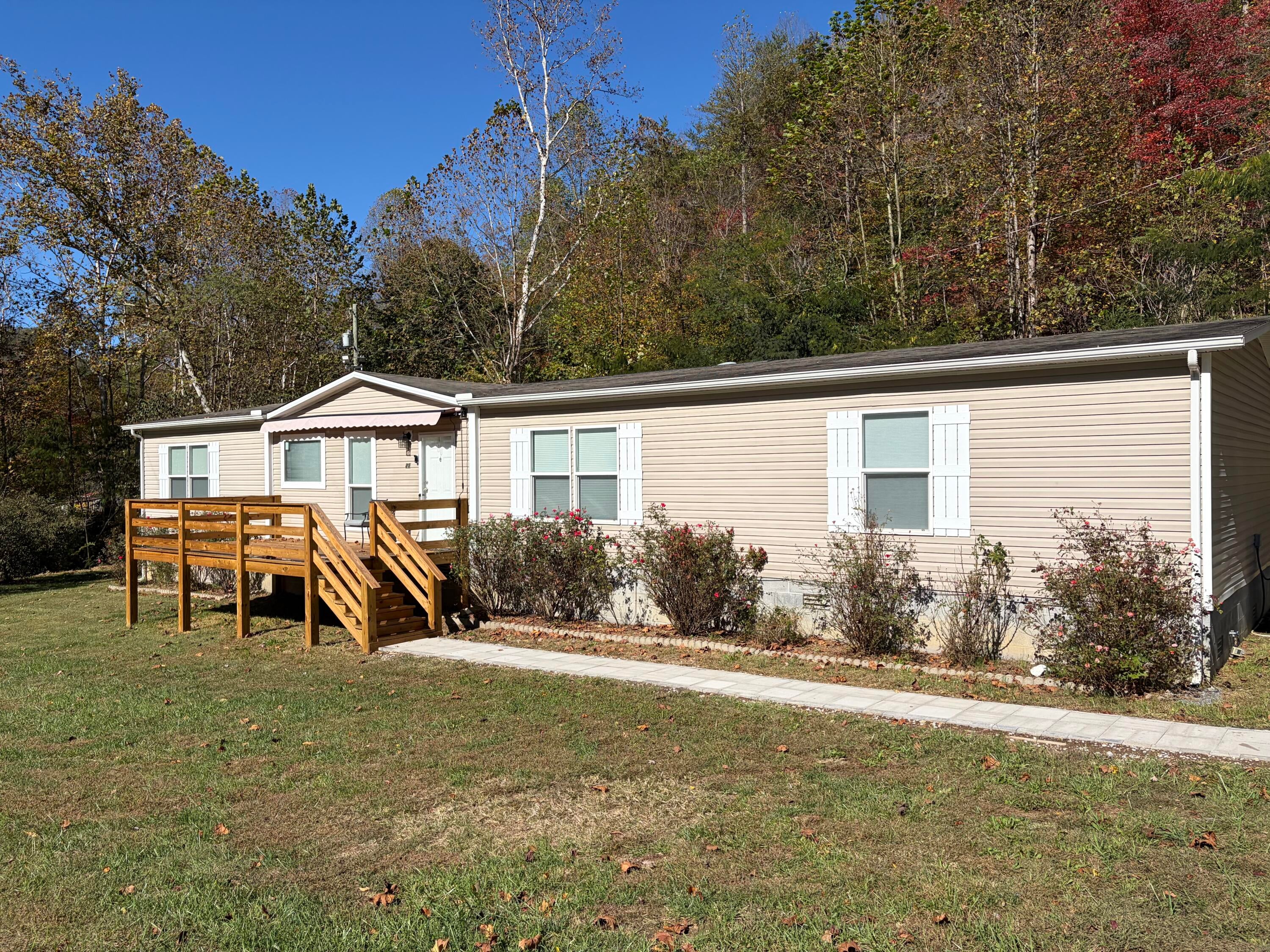 25 Banner Frk Road — photo