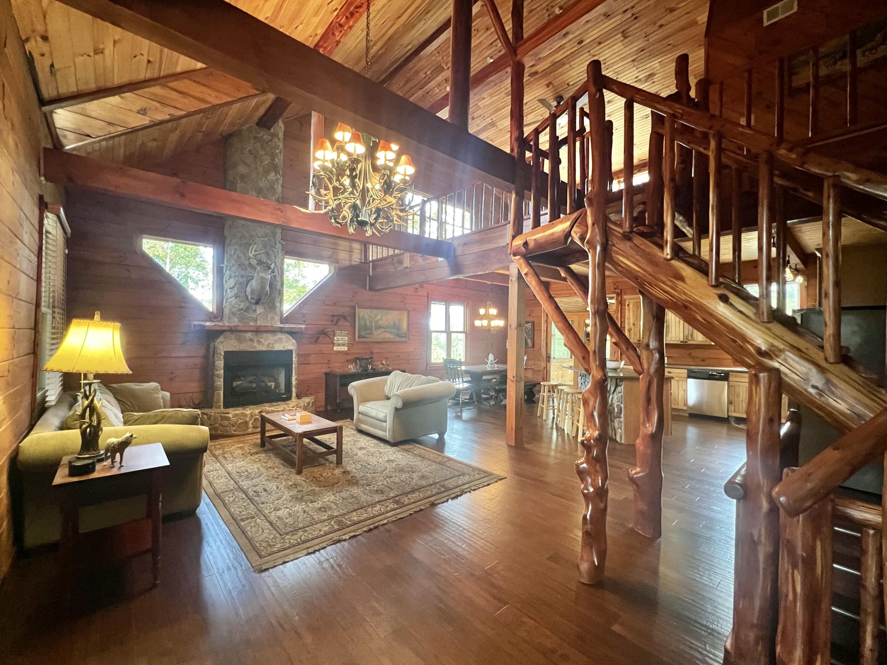 935 Clifty Creek Road — photo