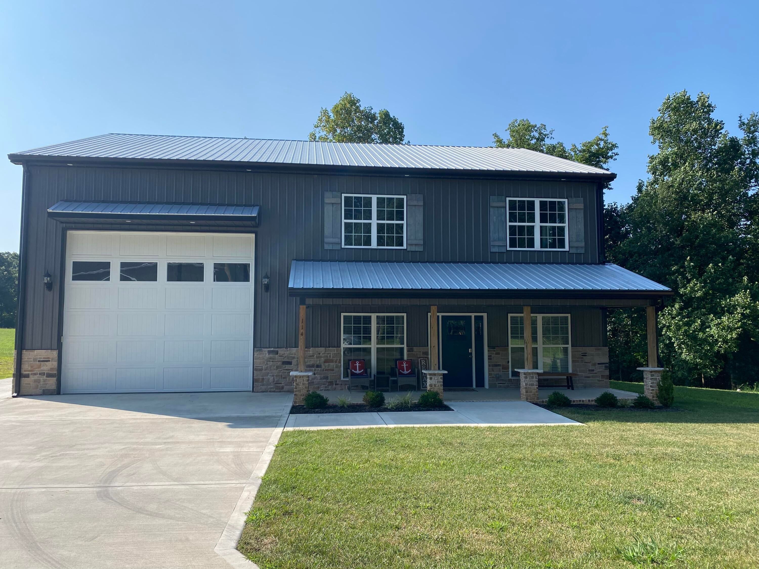 114 Peach Tree Lane — photo