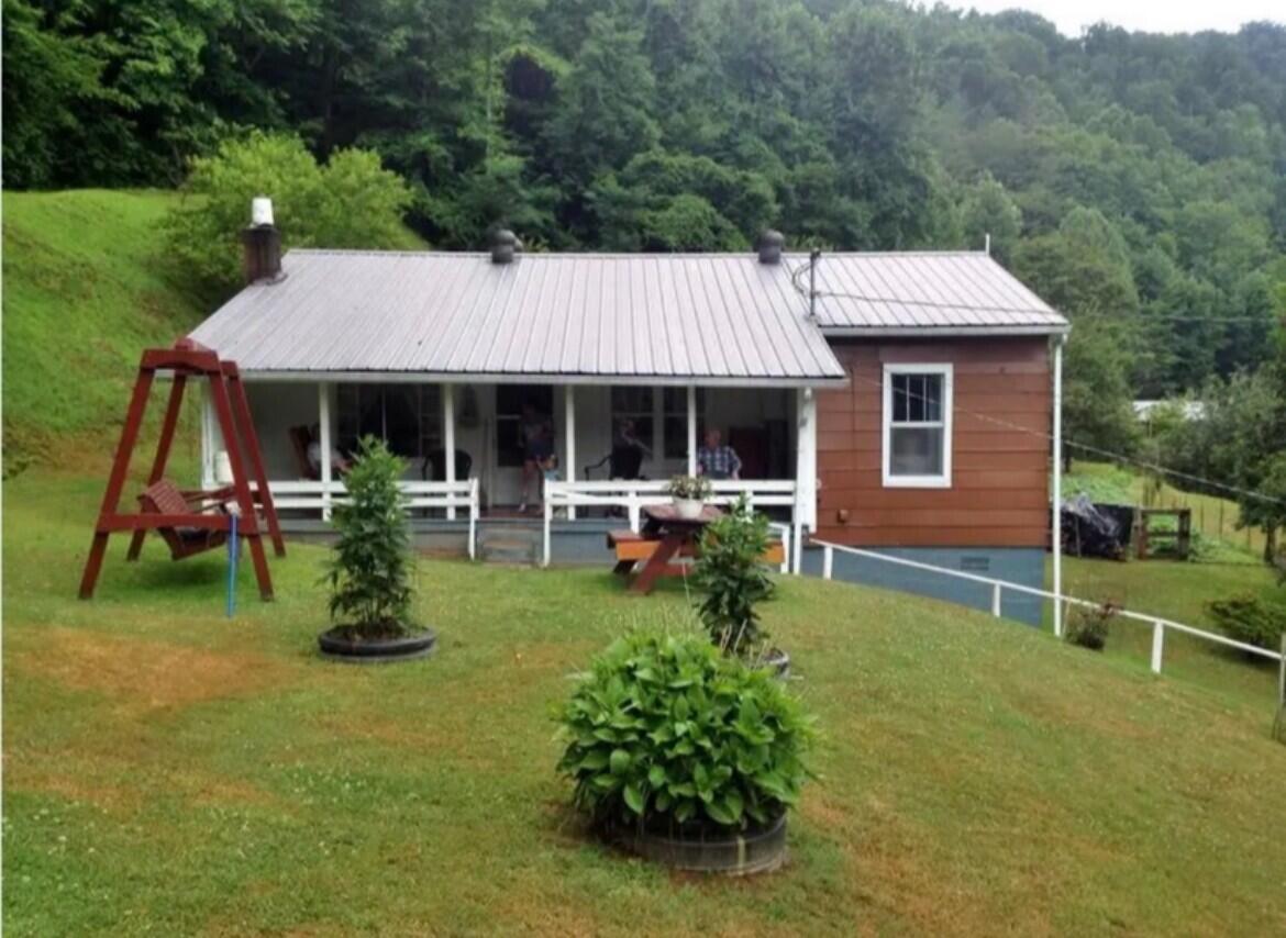 821 Runnells Branch Road — photo
