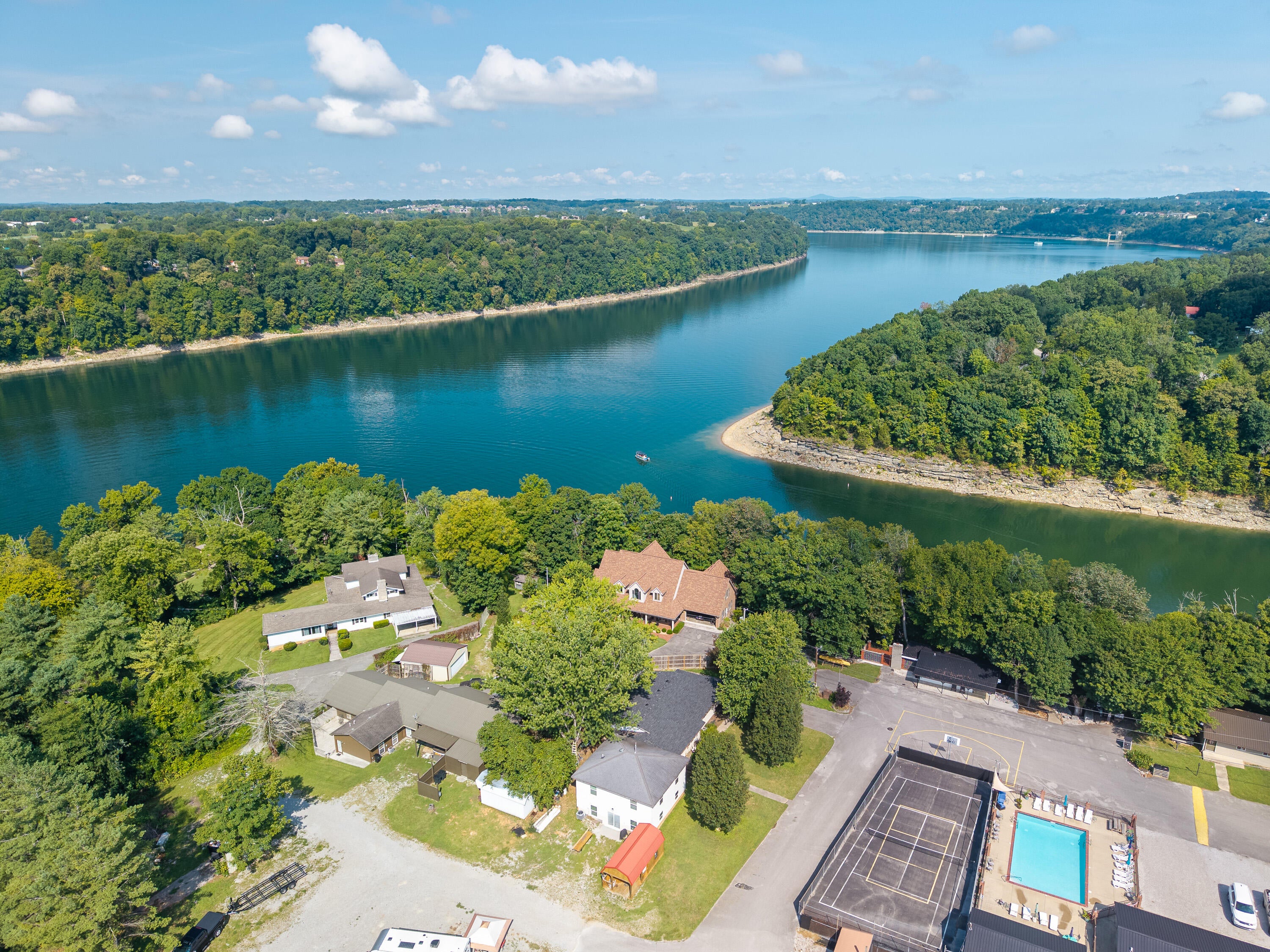 105 Villagers Resort Drive — photo