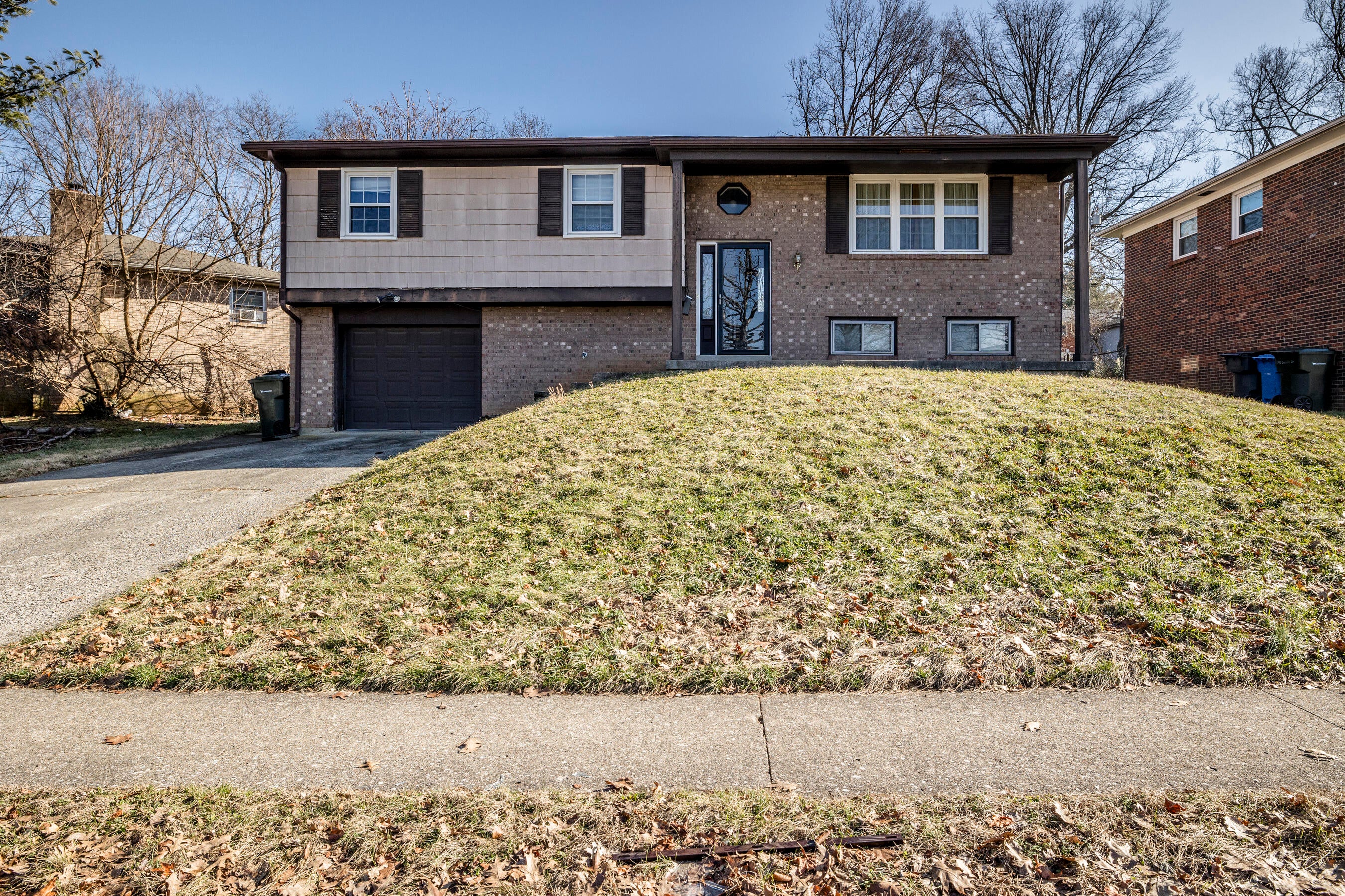 2147 Deauville Drive — photo