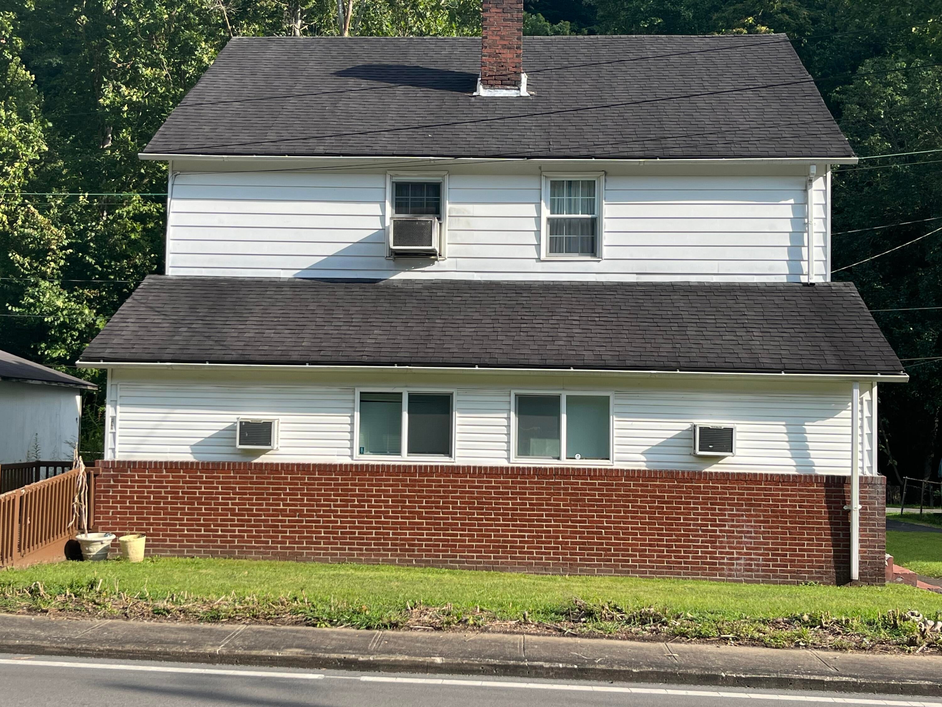 249 W Main Street — photo