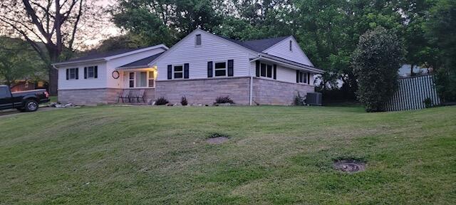 408 S Willow Drive — photo