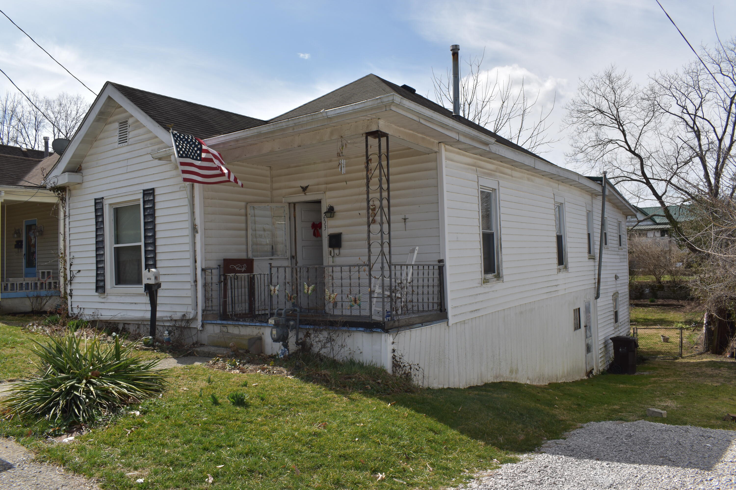 253 Parrish Avenue — photo