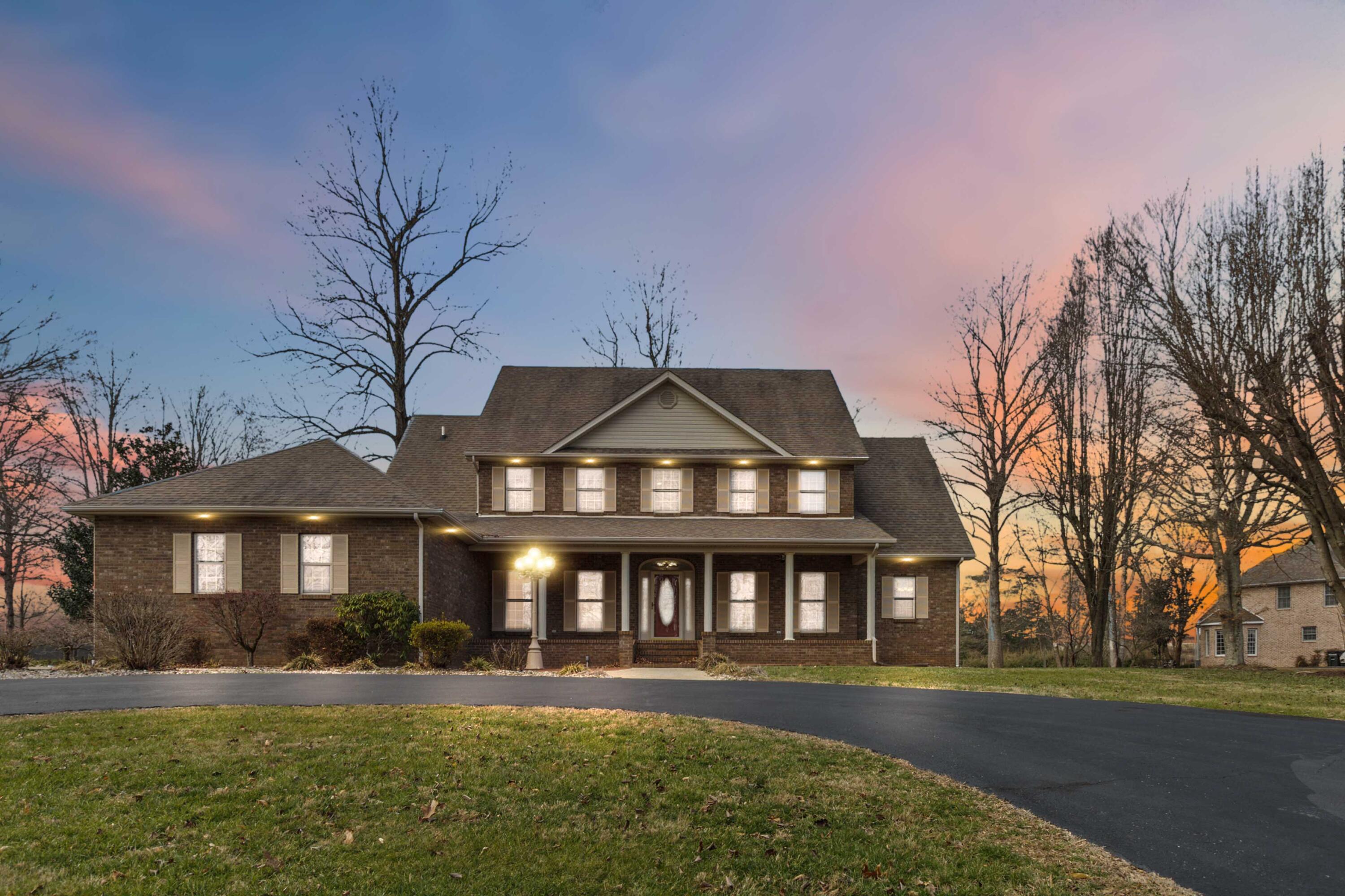 371 Lakeview Drive — photo