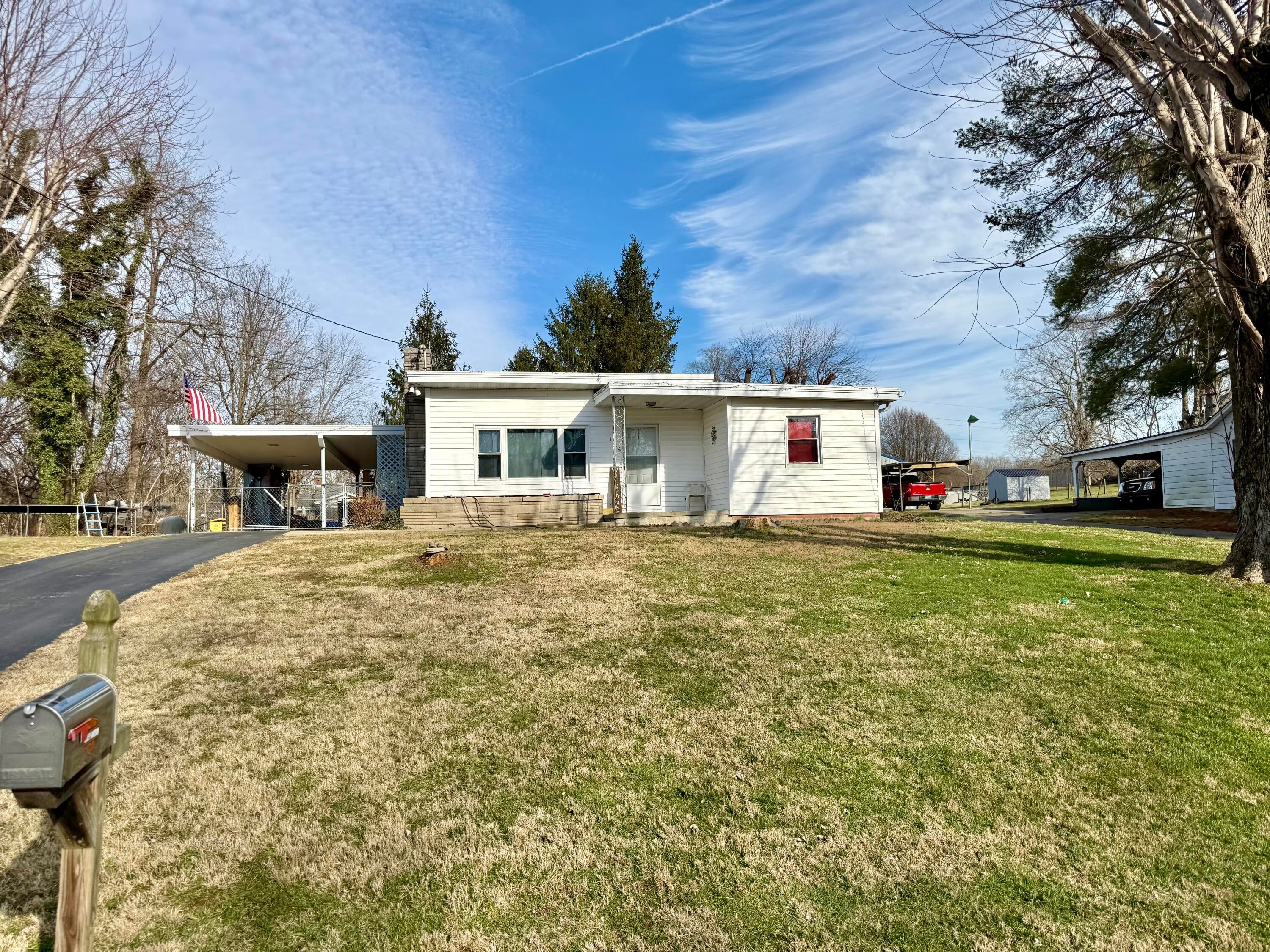 104 Ashurst — photo
