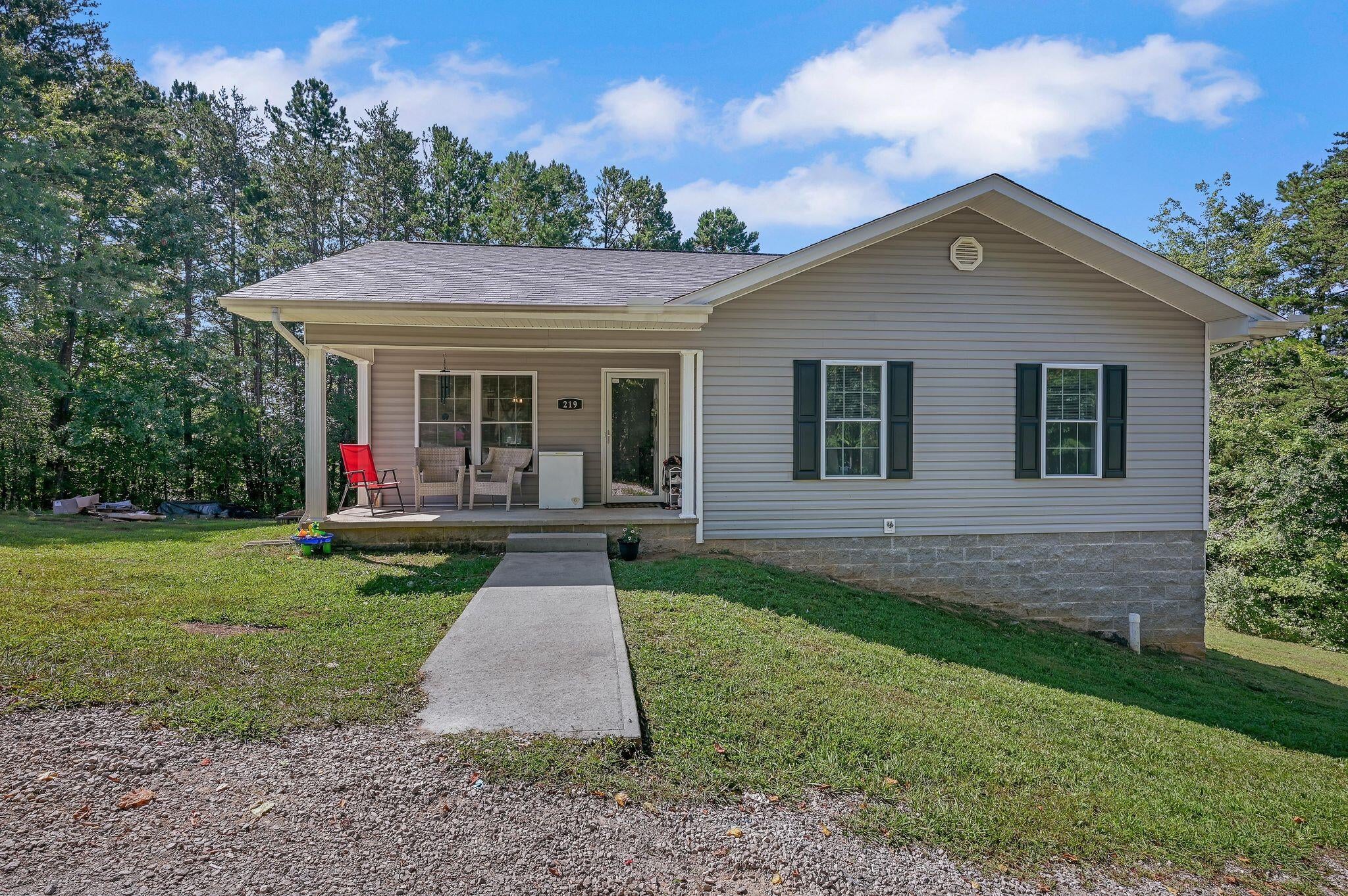 219 W Haven Drive — photo