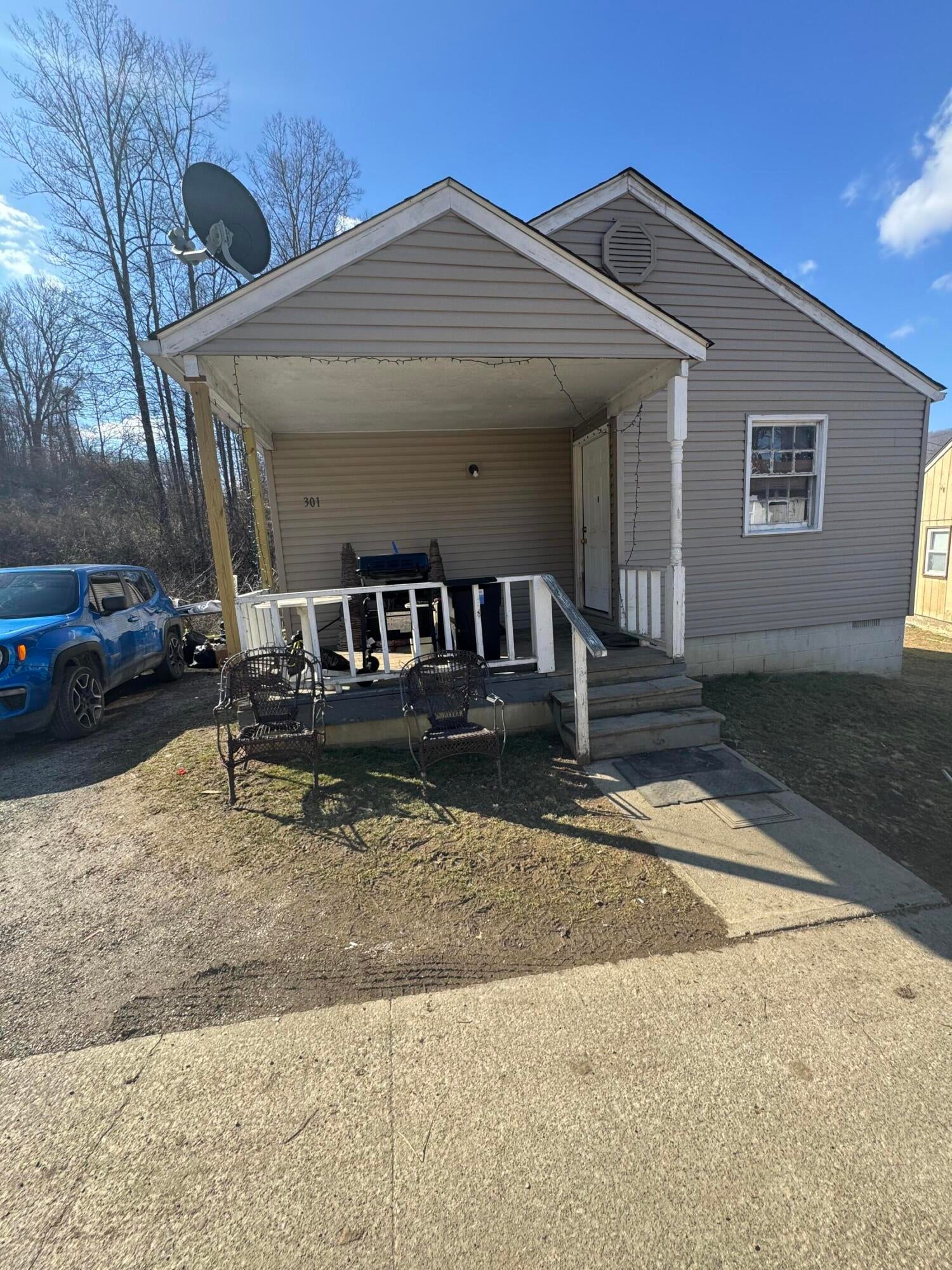 301 Cumberland Place — photo