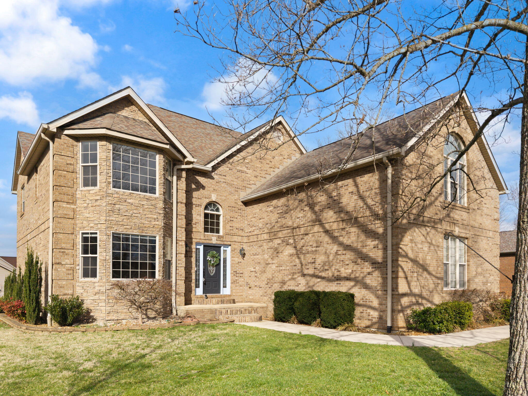 207 Lake Cliff Drive — photo