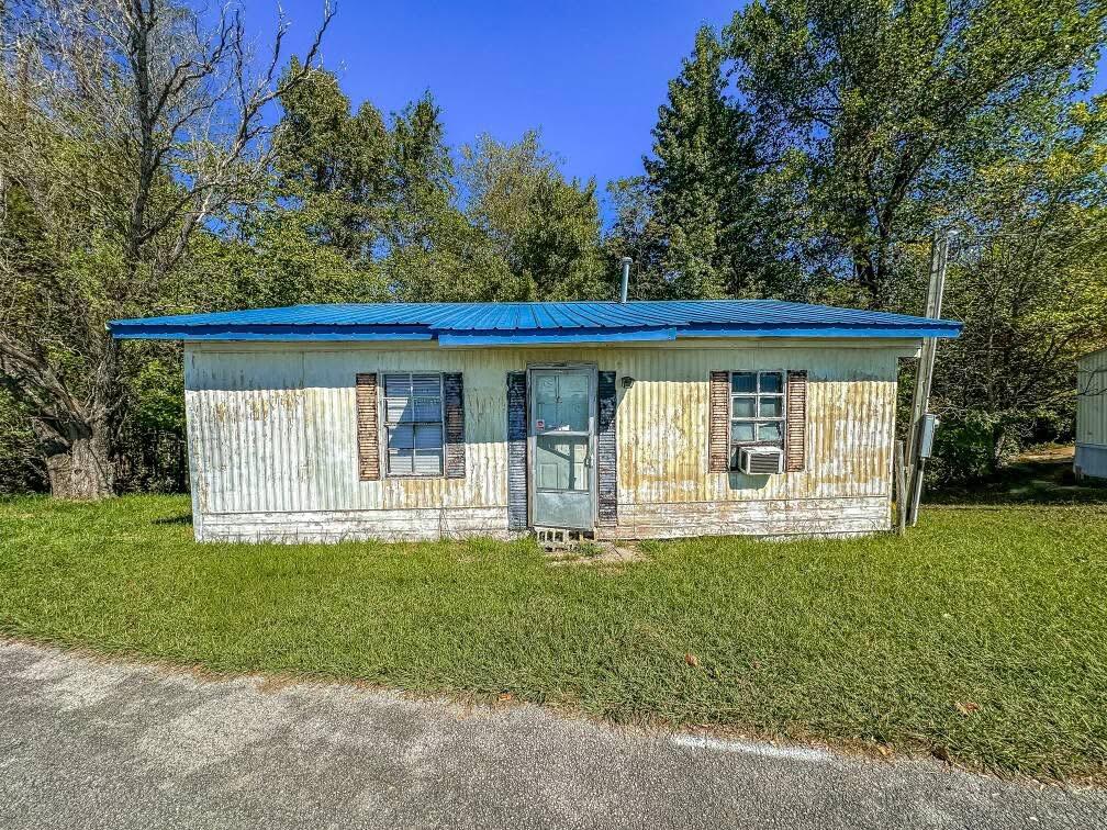 1889 Oak Ridge Church Road — photo
