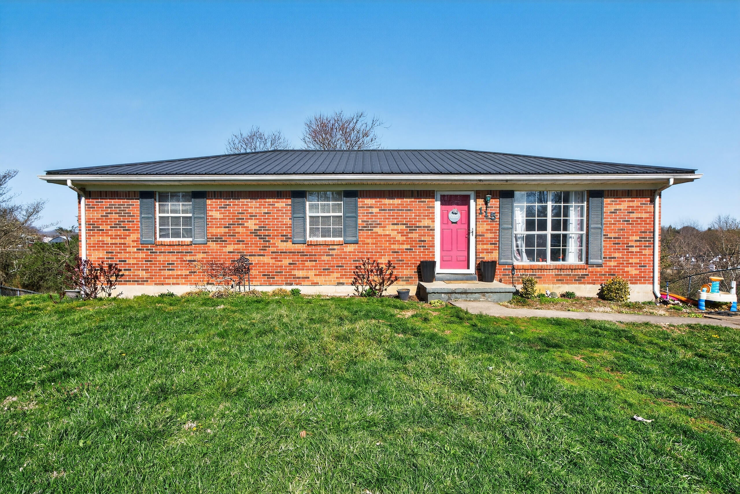 115 Overlook Court — photo