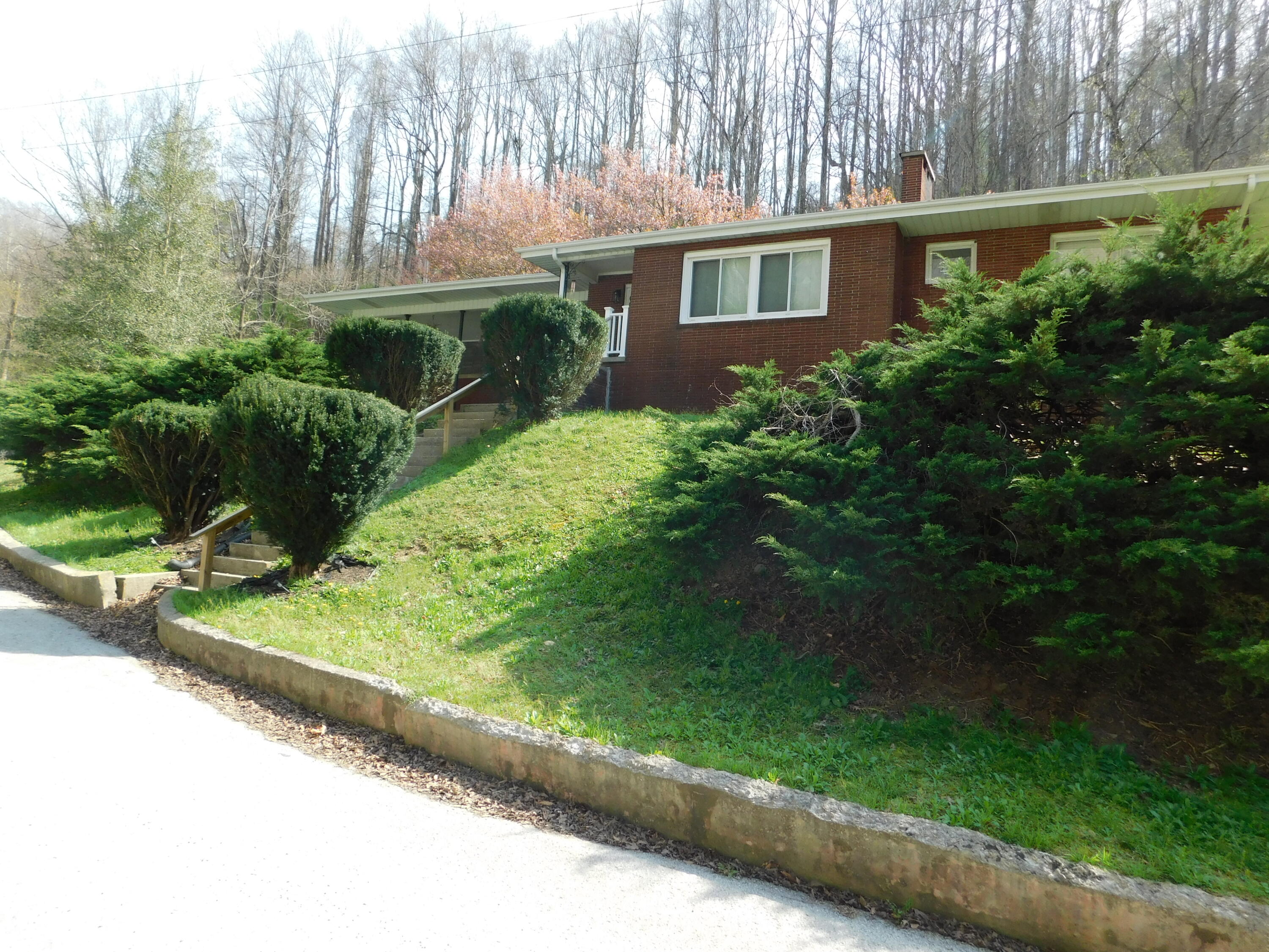 116 Wolf Hollow Road — photo