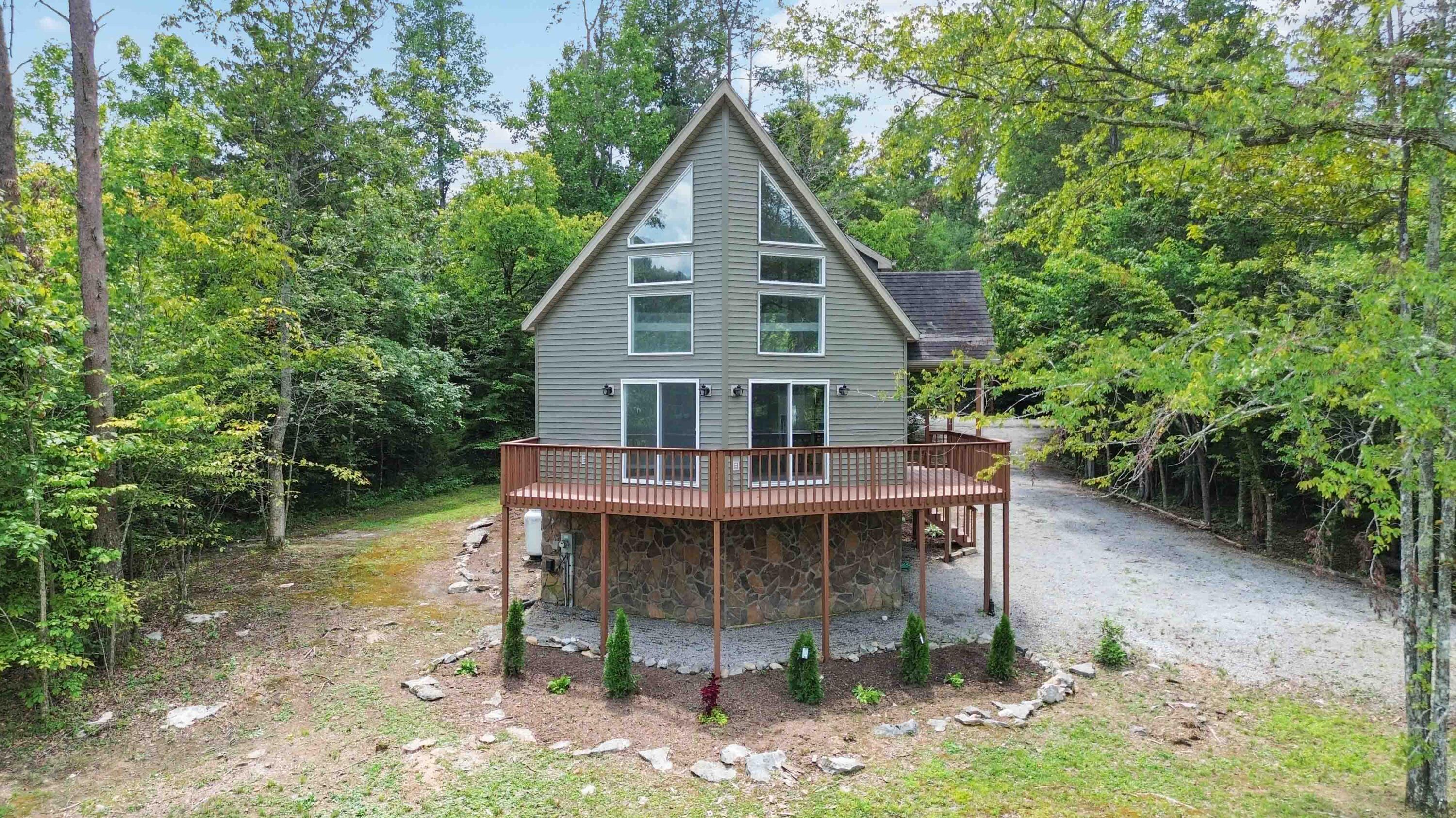 84 Clover Leaf Circle — photo