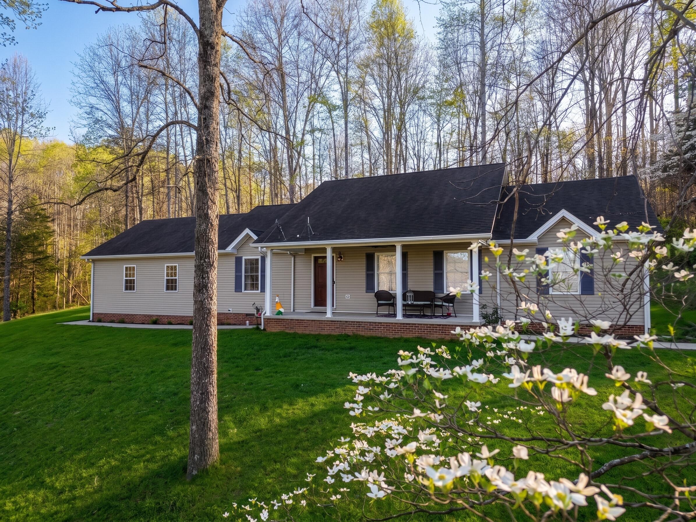 2563 Schoolhouse Hill Road — photo