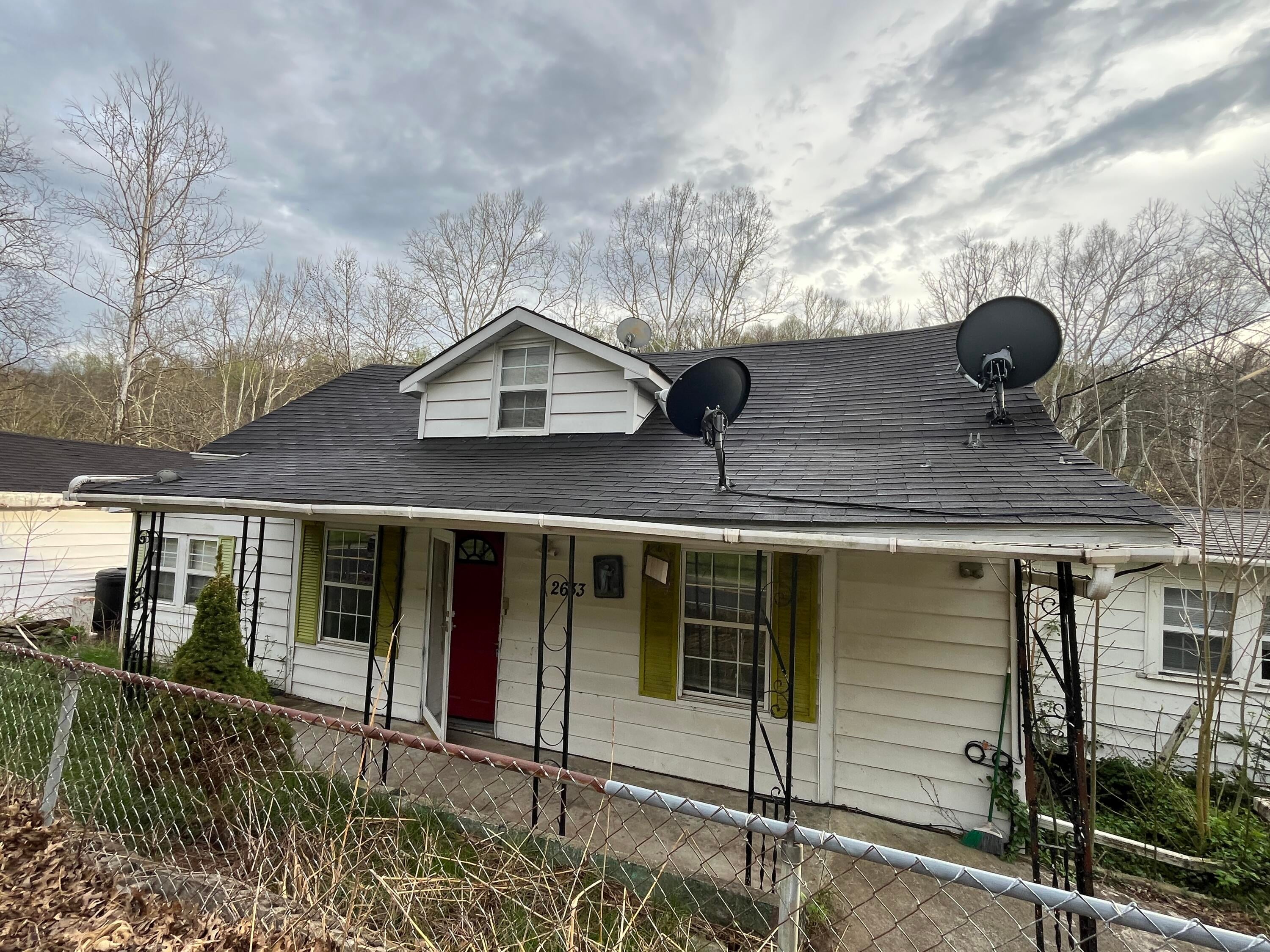 2633 Tates Creek Road — photo