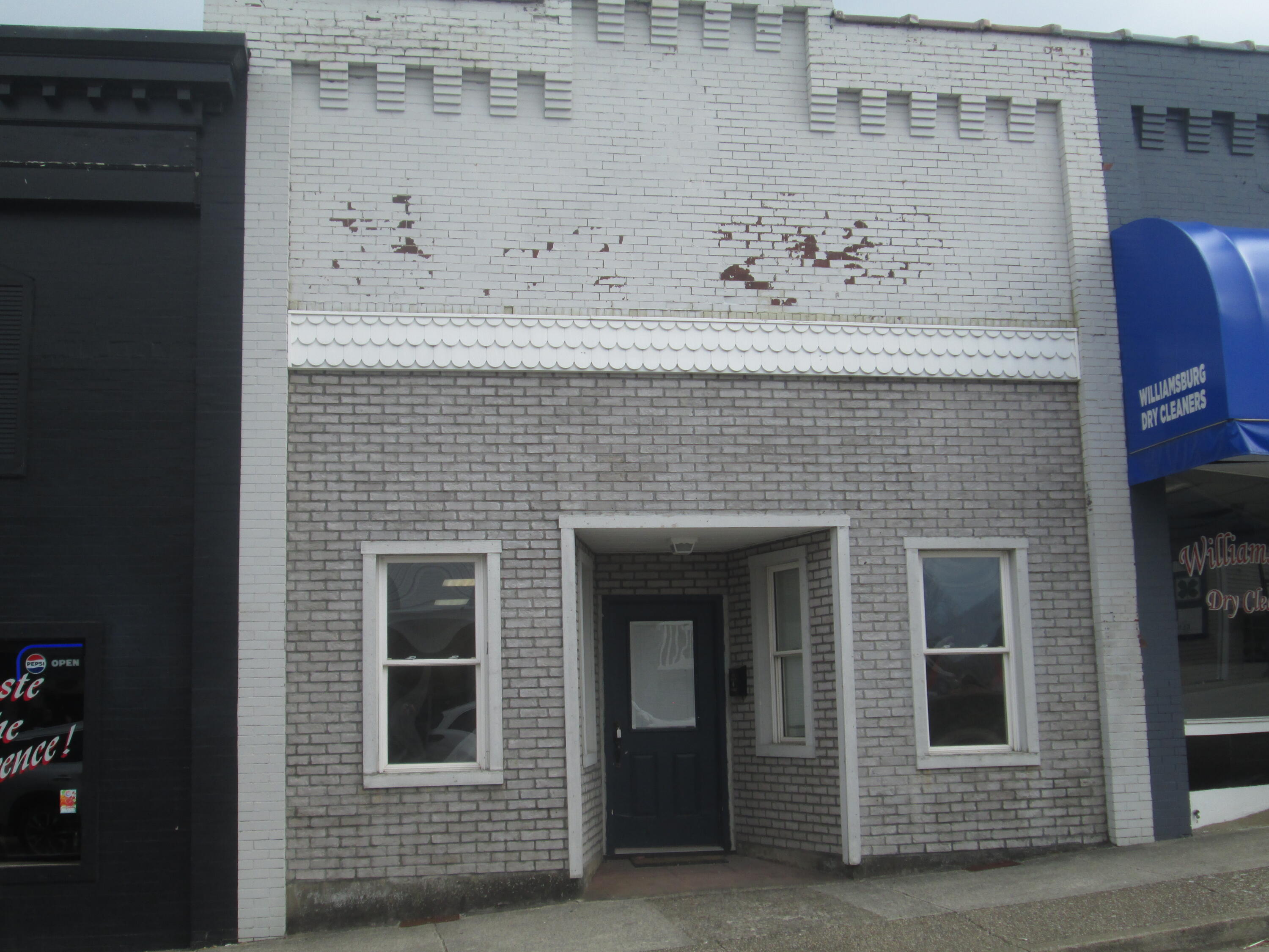 405 Main Street — photo