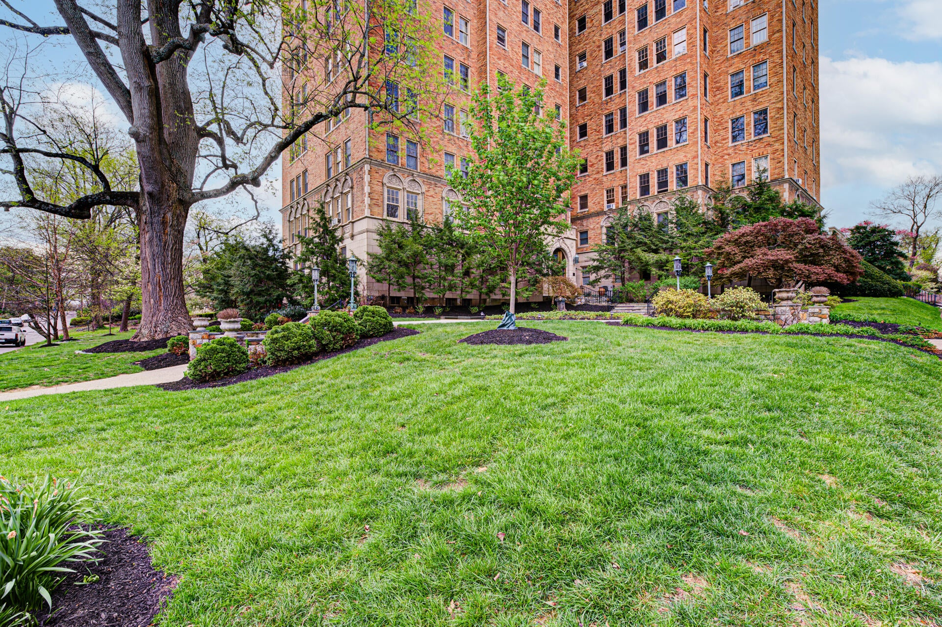 2140 Bonnycastle Avenue 3E — photo