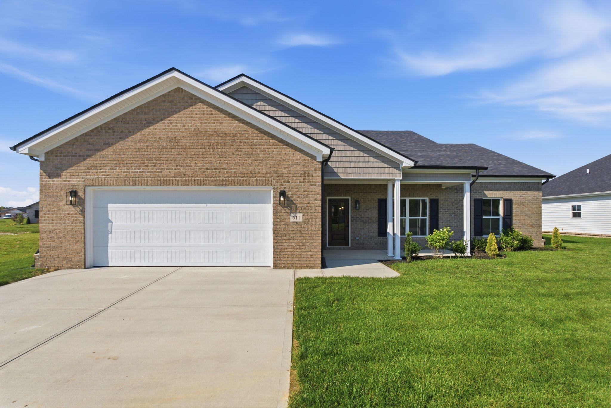 611 Comanche Drive — photo