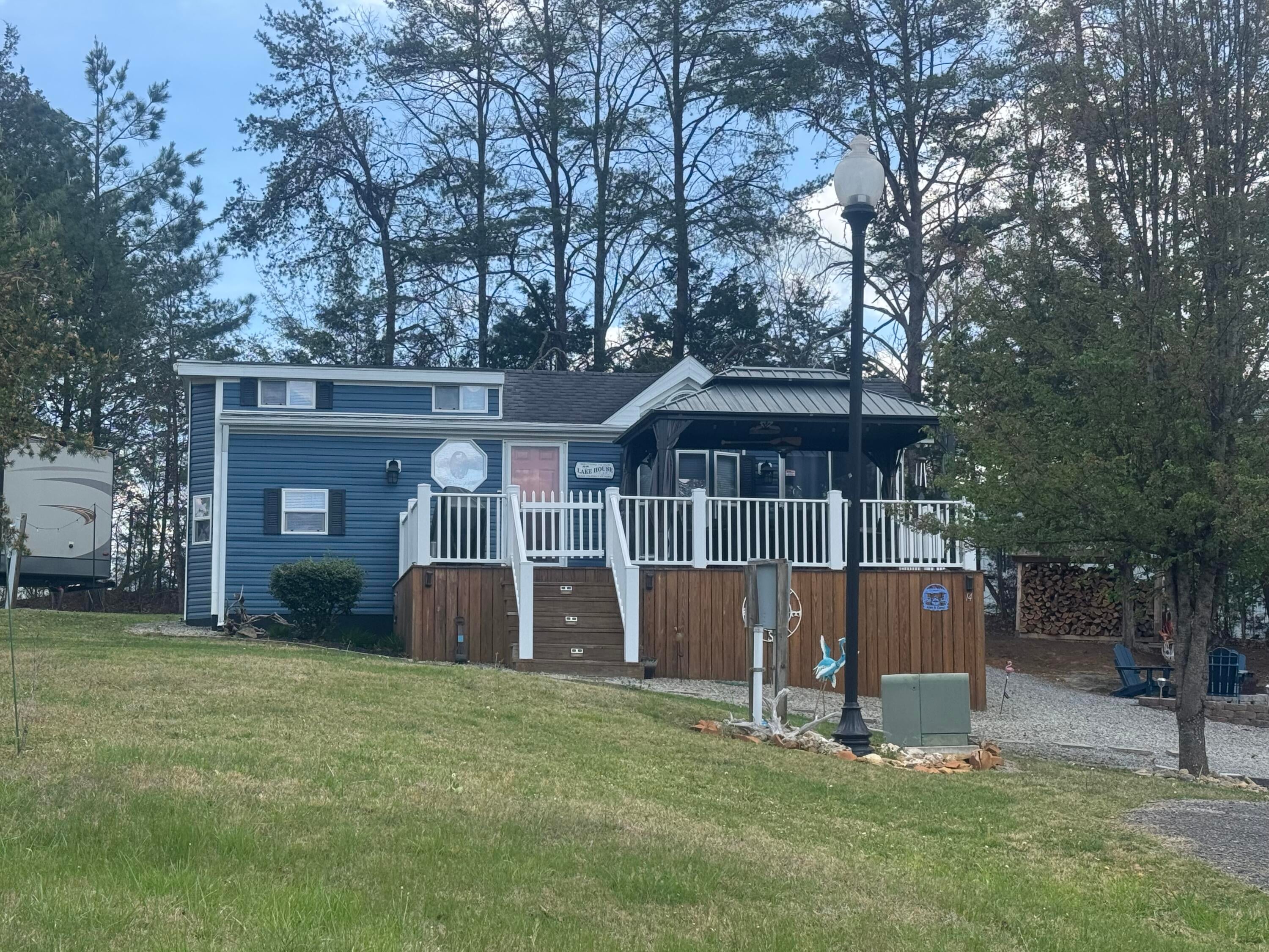 Home in Jamestown, KY 42629 — photo 2