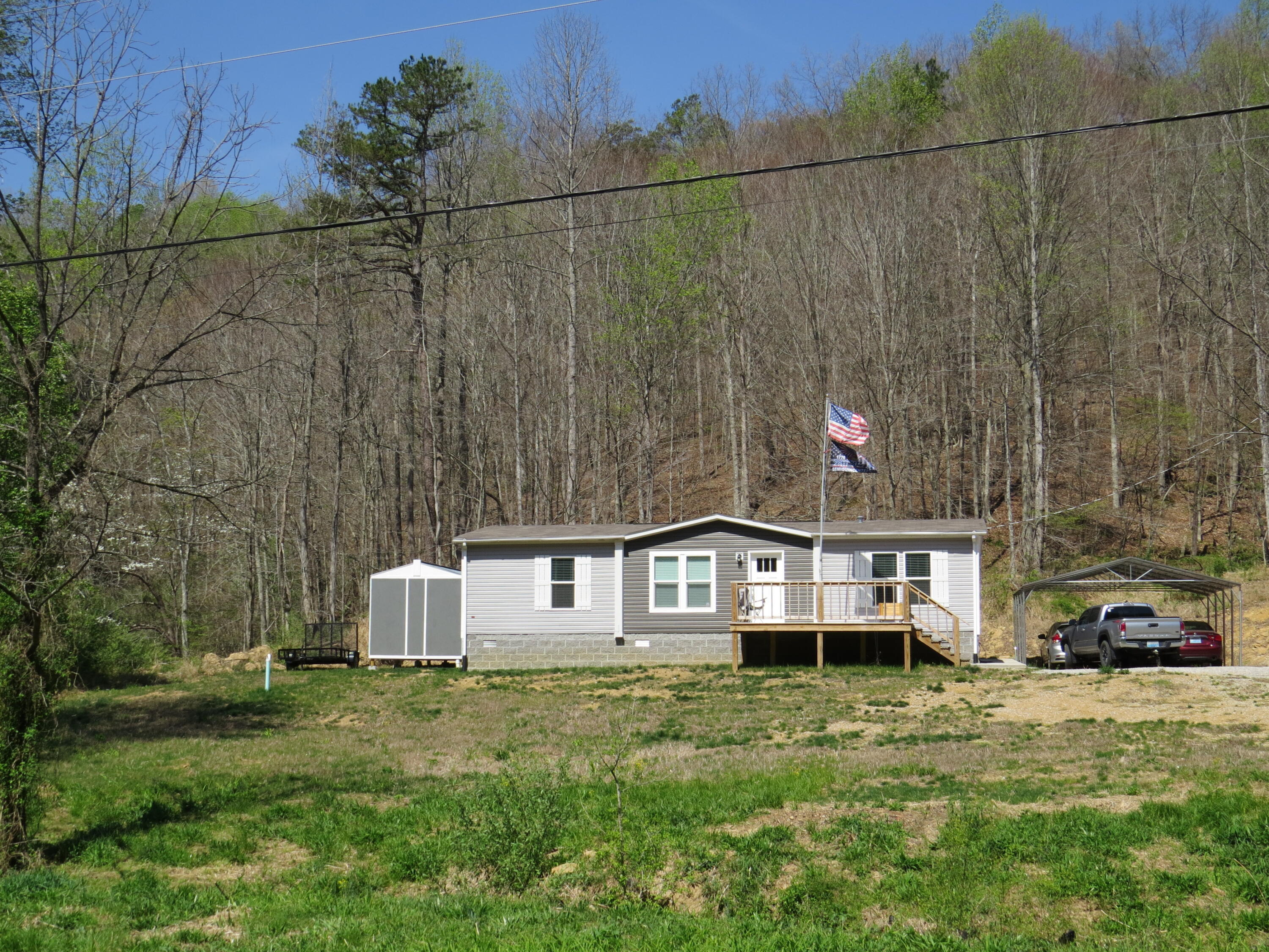 3590 Ky 233 — photo
