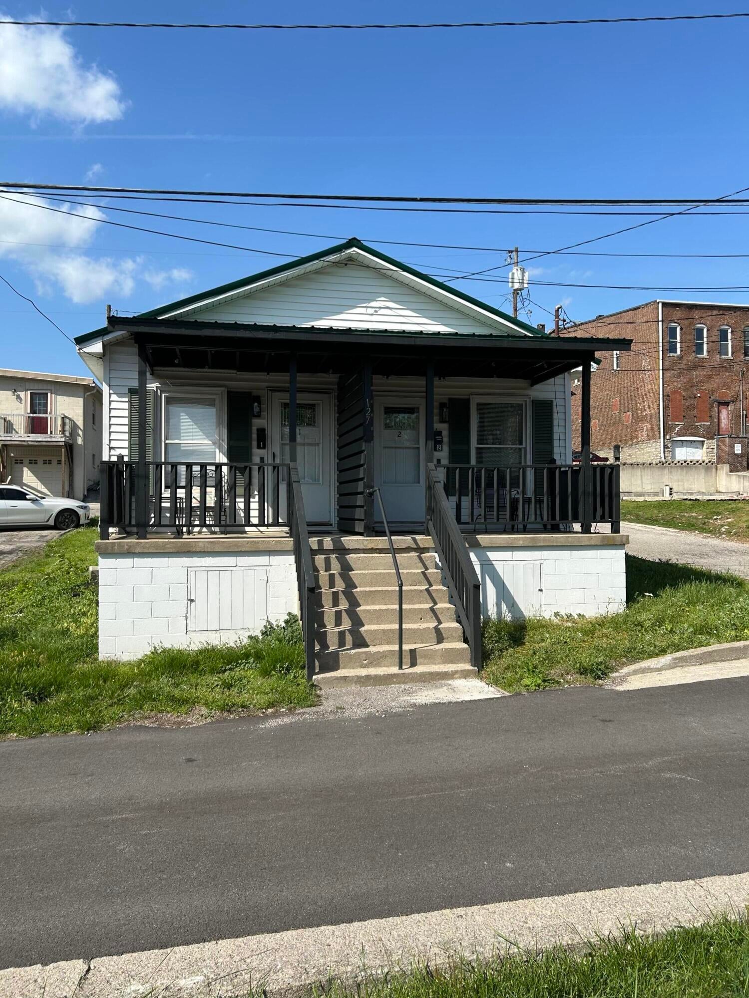 127 Lytle Way — photo