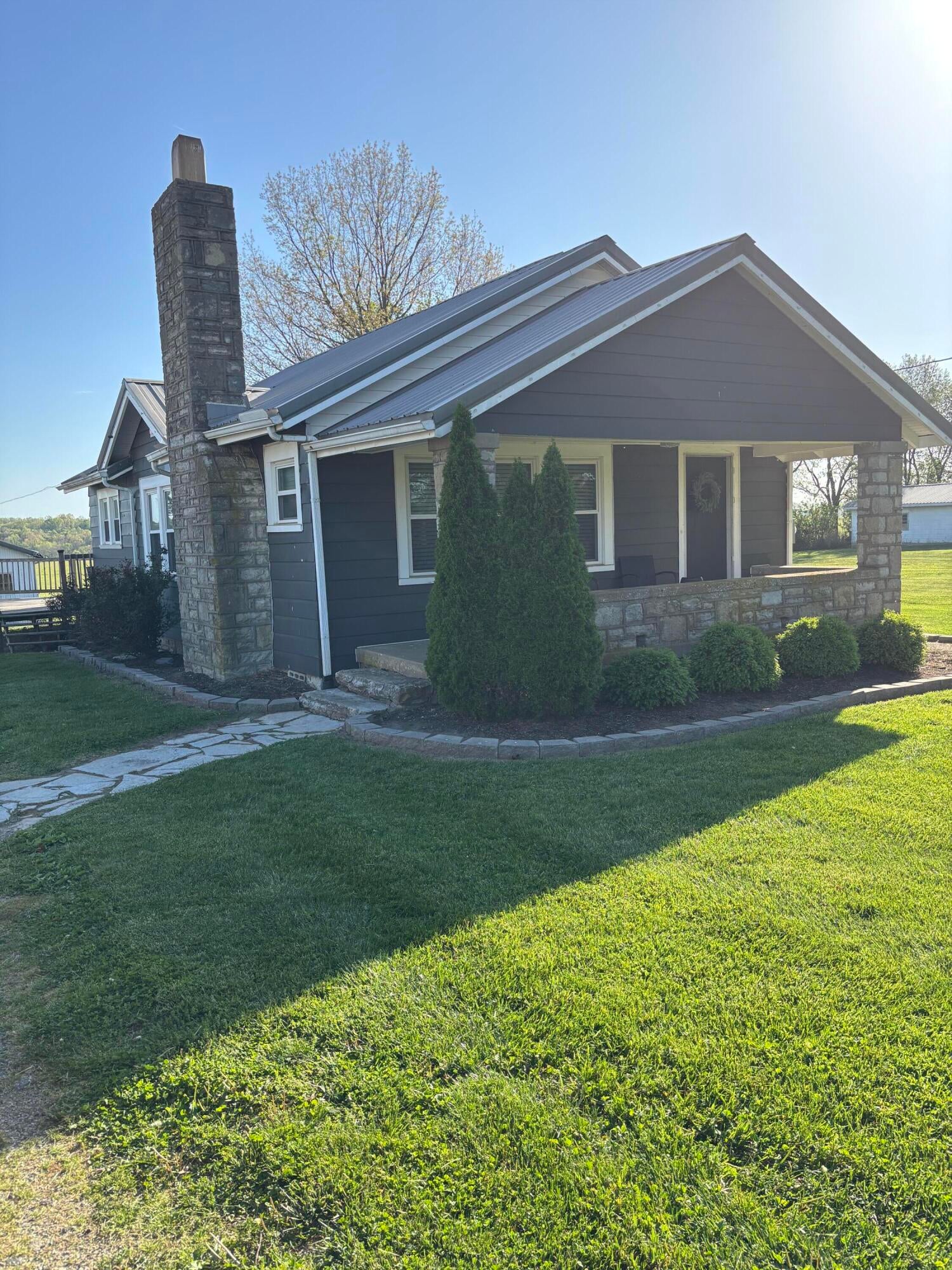 1303 Devils Hollow Road — photo