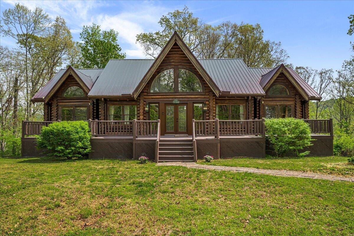 300 Oak Ridge Drive — photo