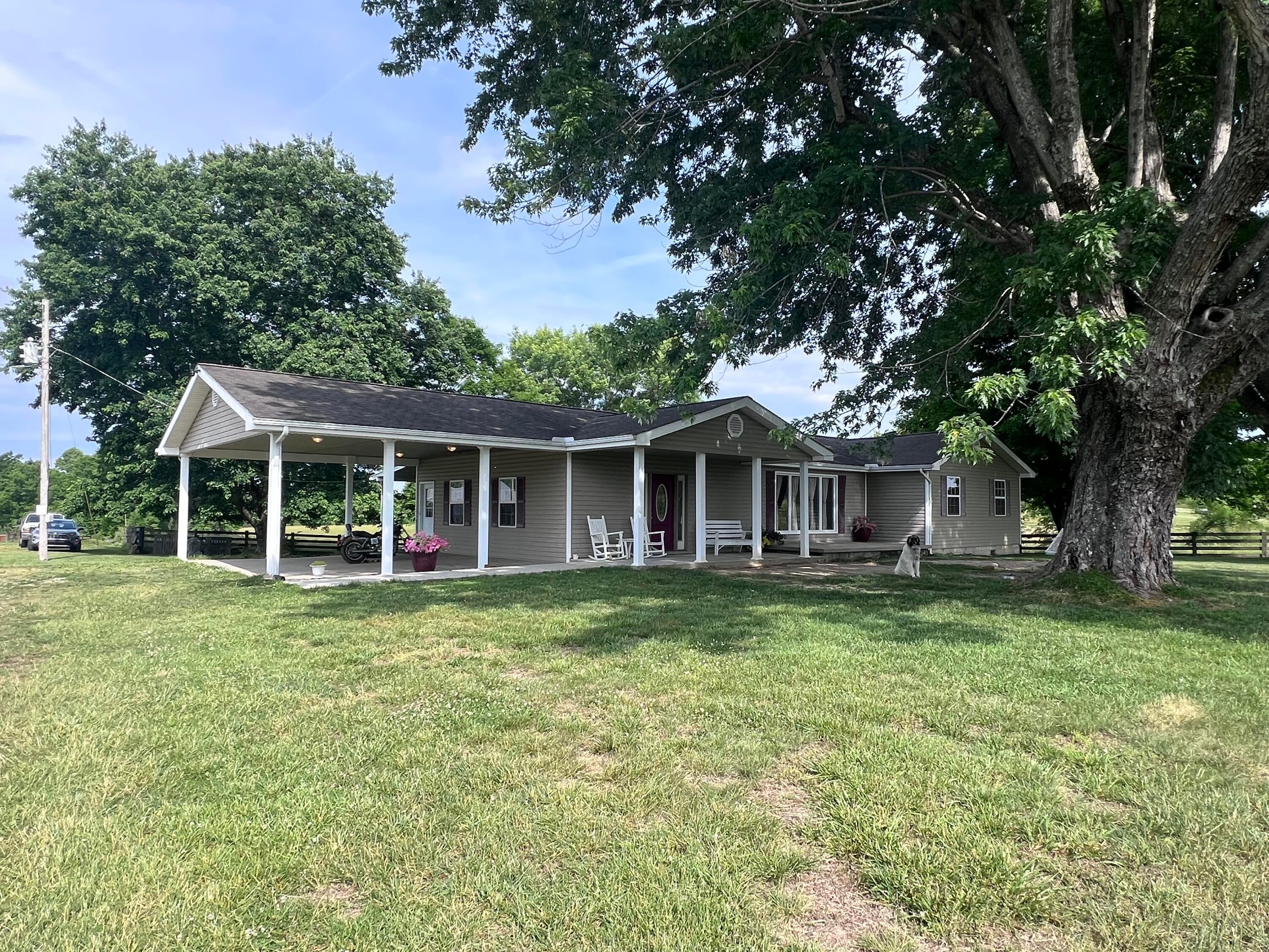 2800 W Ky-204 — photo