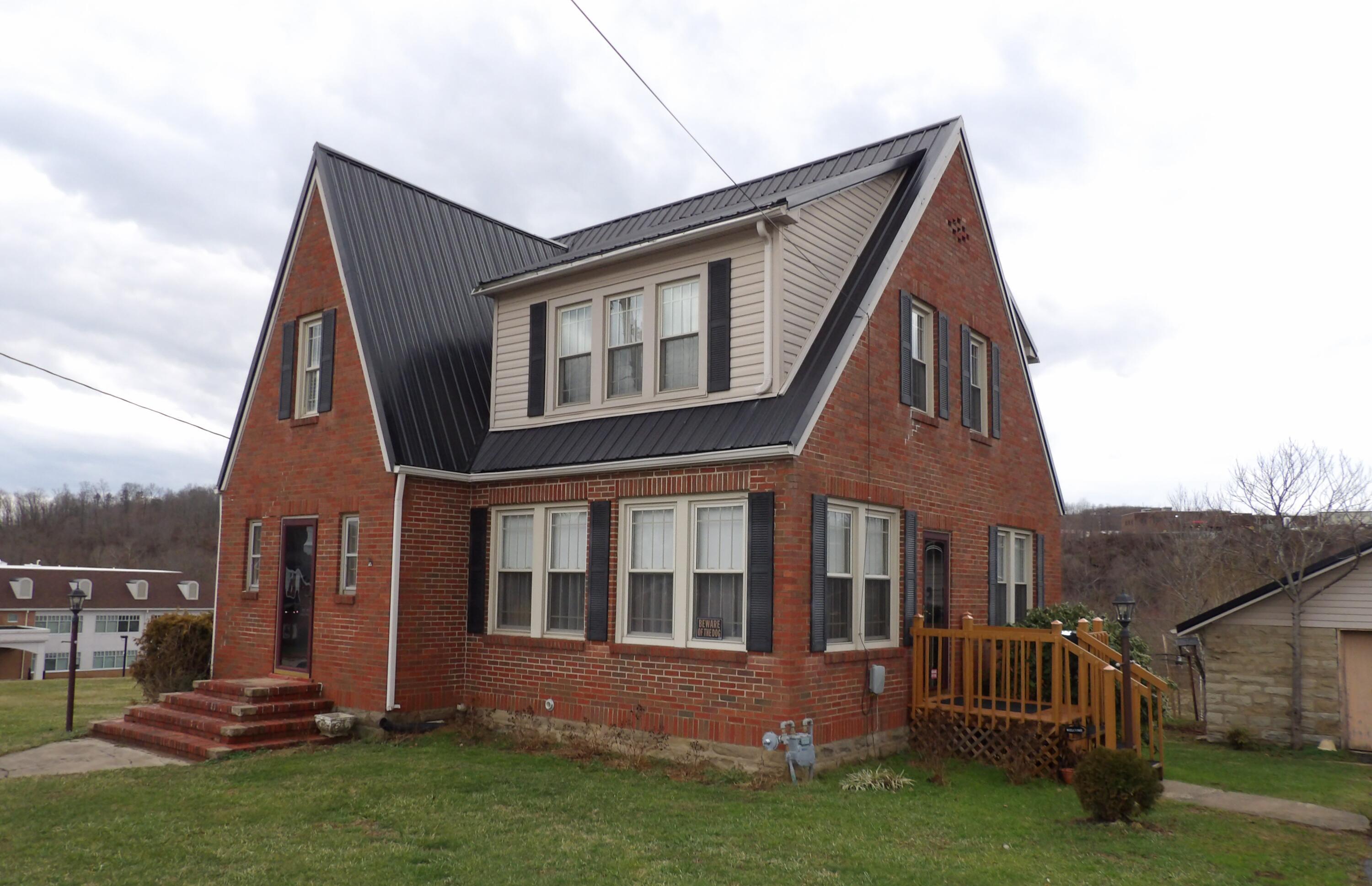 477 Main Street — photo