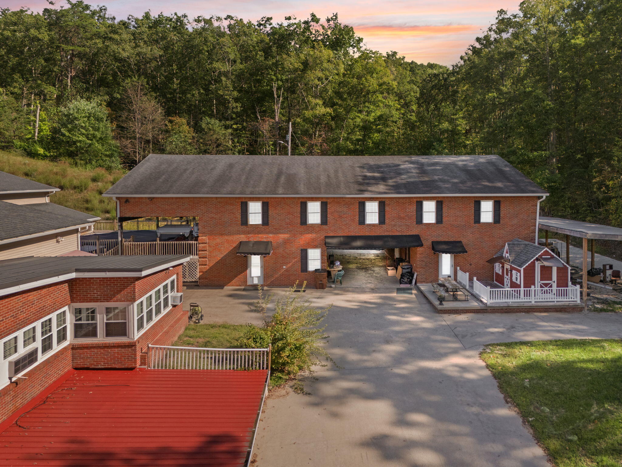 1429 Brush Creek Road — photo