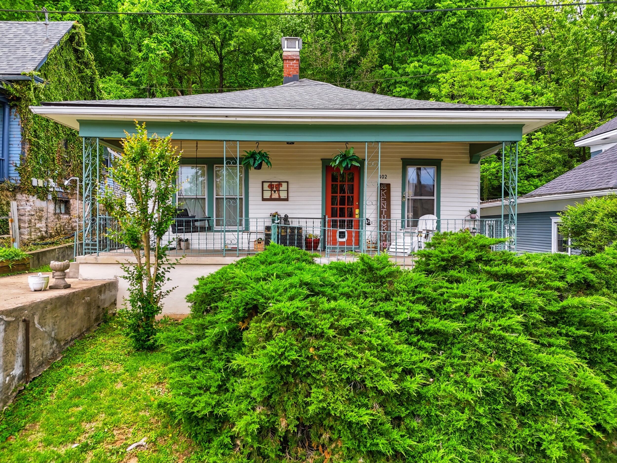 402 Ewing Street — photo