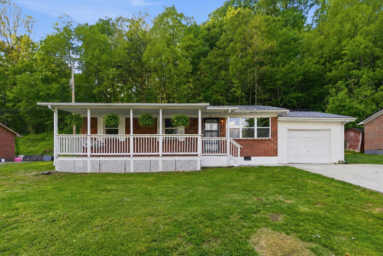 101 Holiday Hill Road — photo