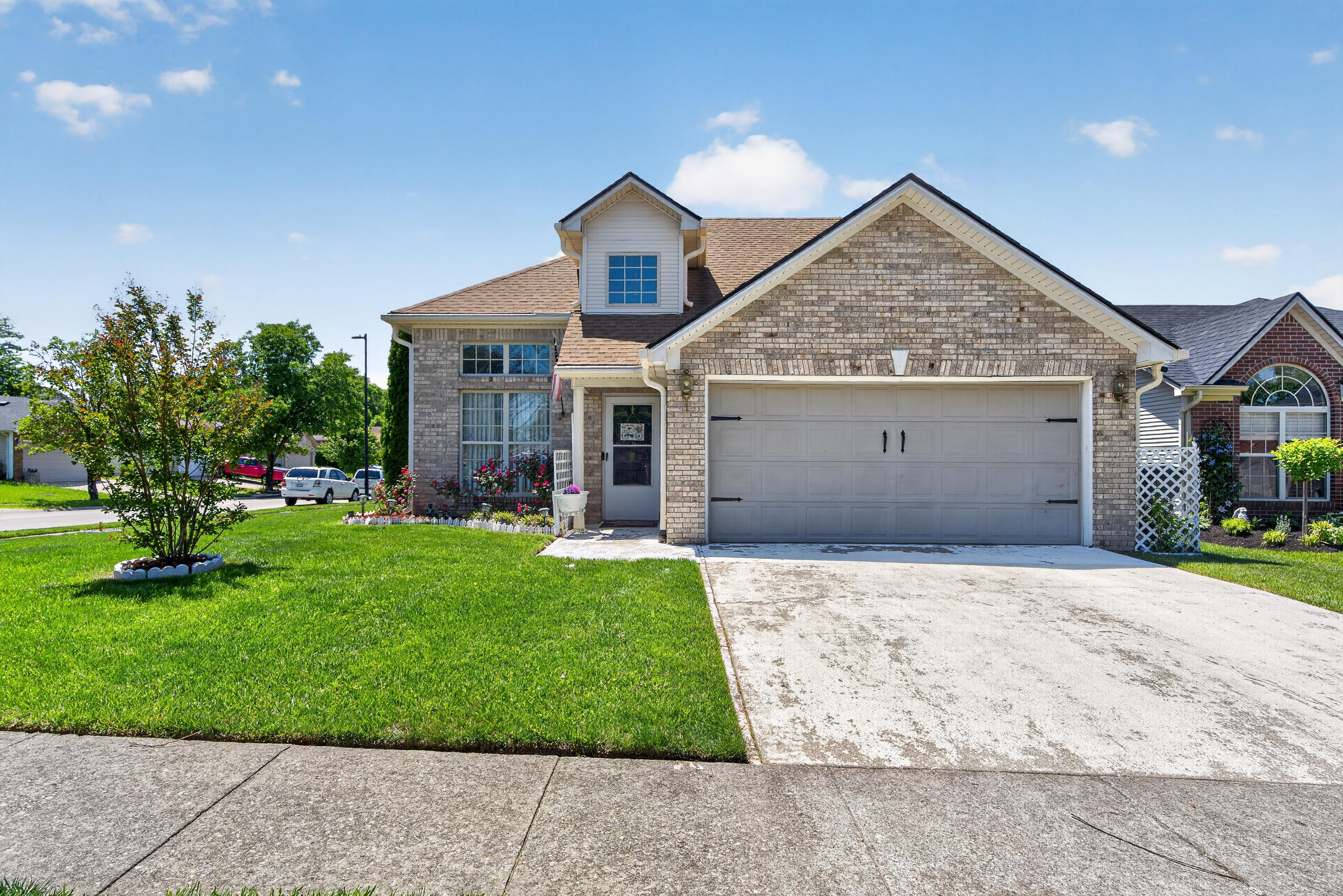 2700 Green Valley Court — photo