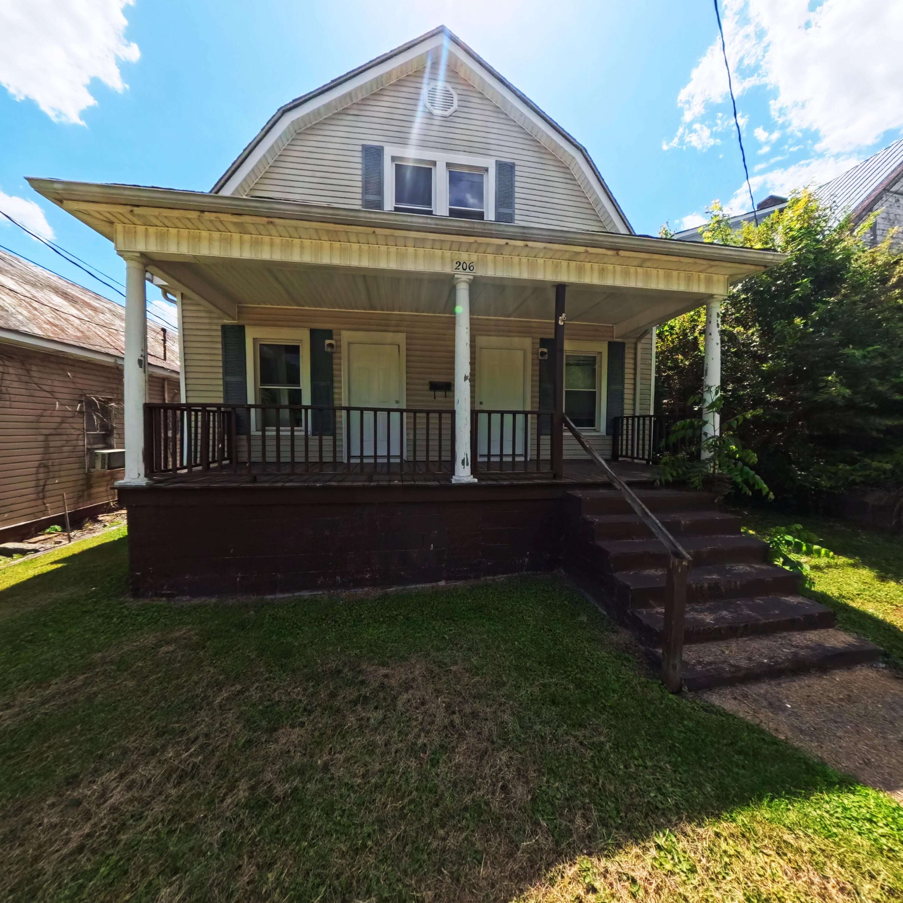 206 Kirkland Avenue — photo