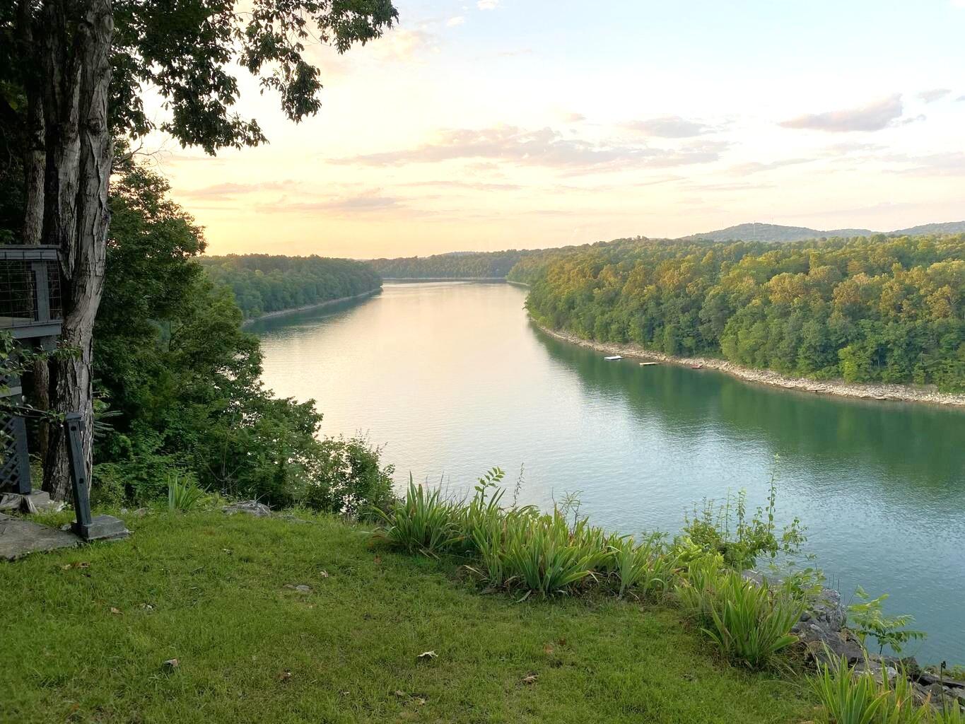1-2 Woodson Bend Resort — photo