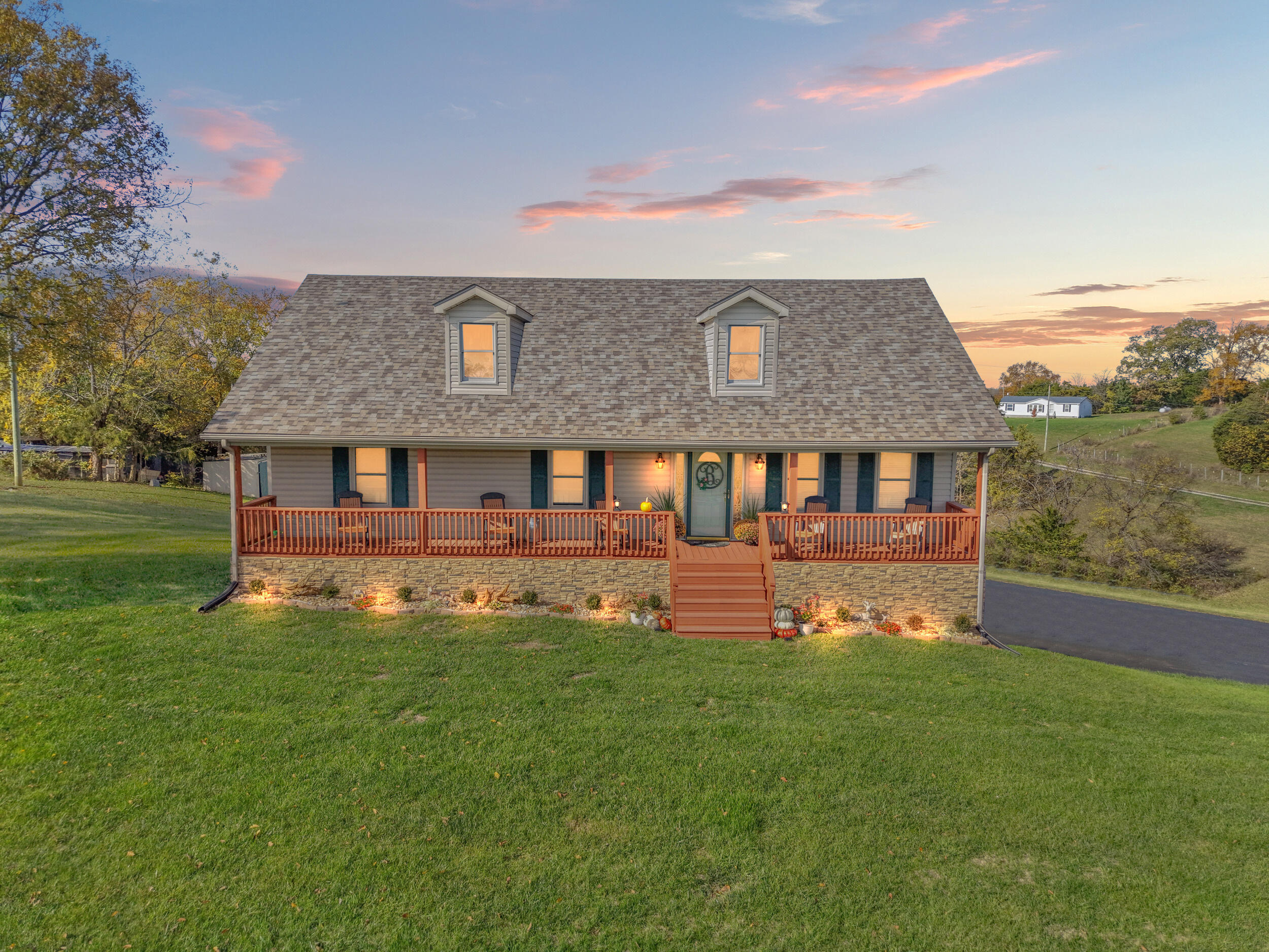 1518 Oakland Lane — photo