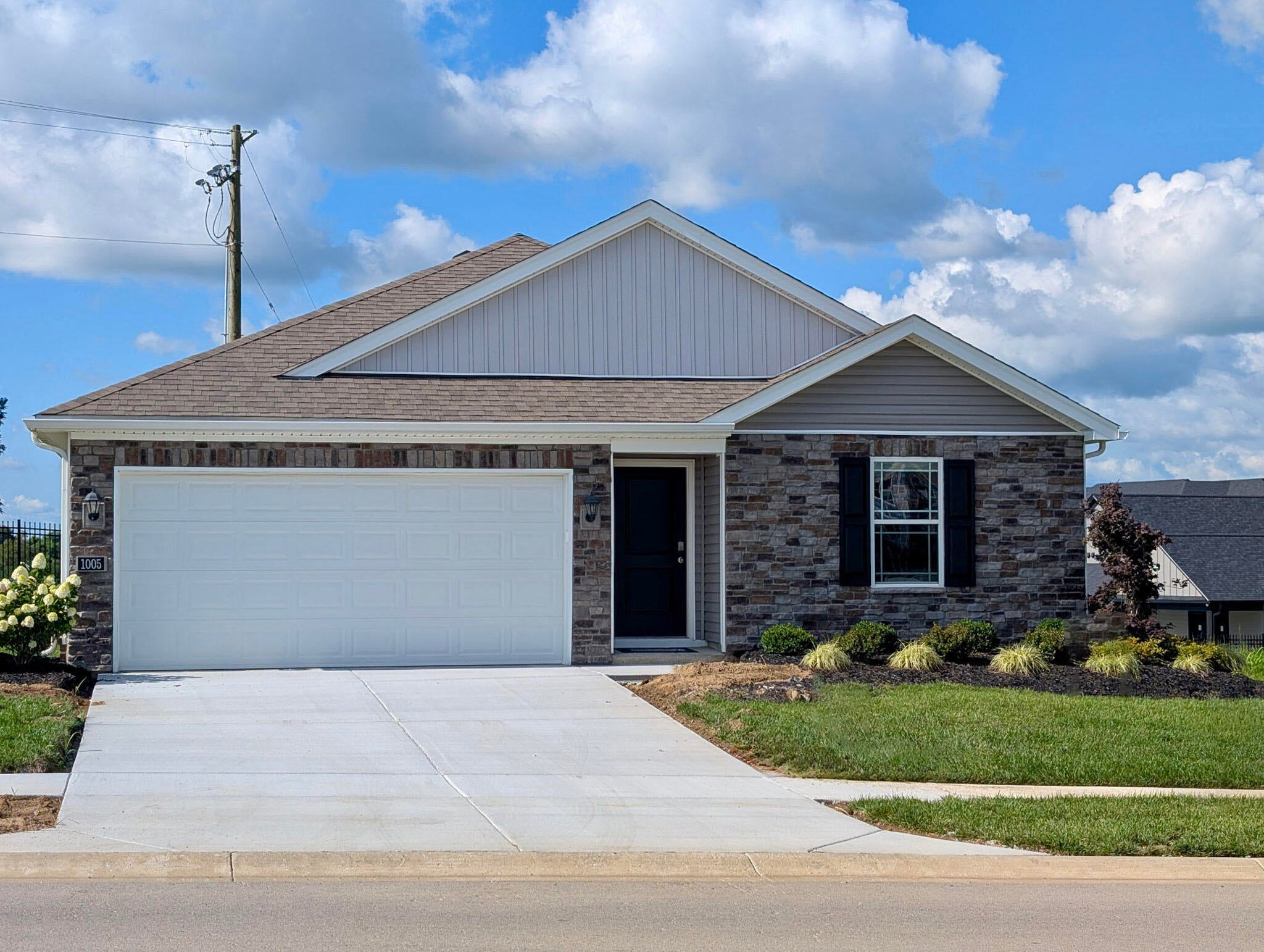 1005 Carriage Place Drive — photo