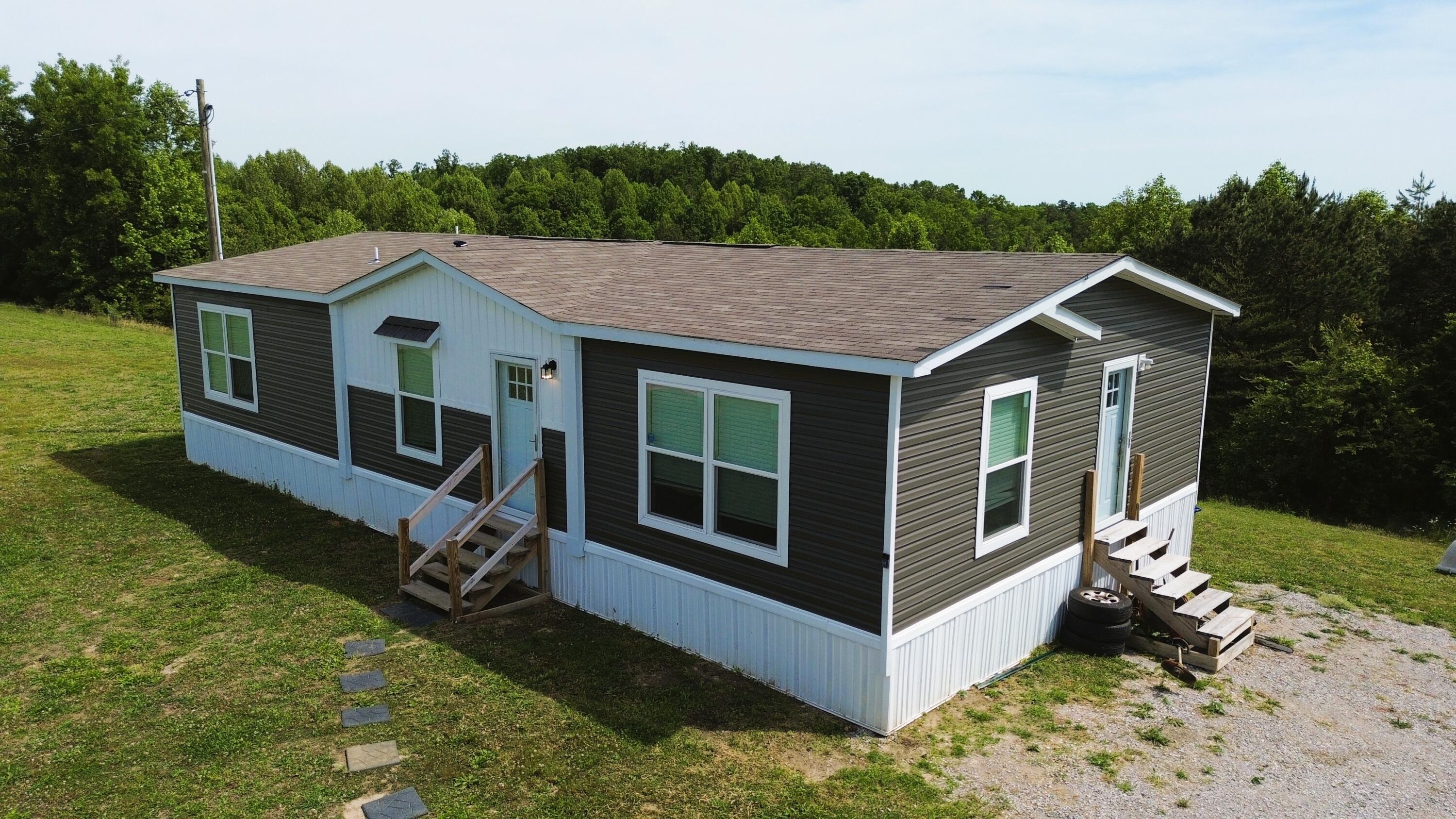1090 Adkins-Arthur Road — photo